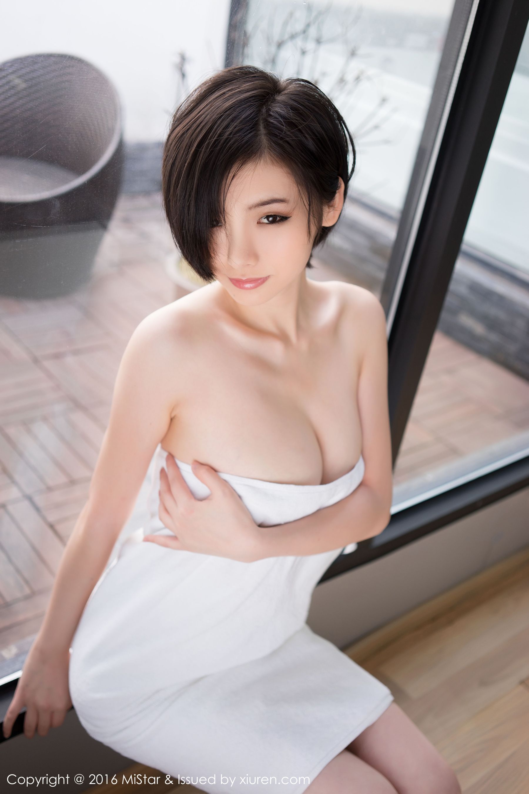 Jenny佳妮《拥有傲人巨乳的短发妹子》 [魅妍社MiStar] Vol.077/(59P)