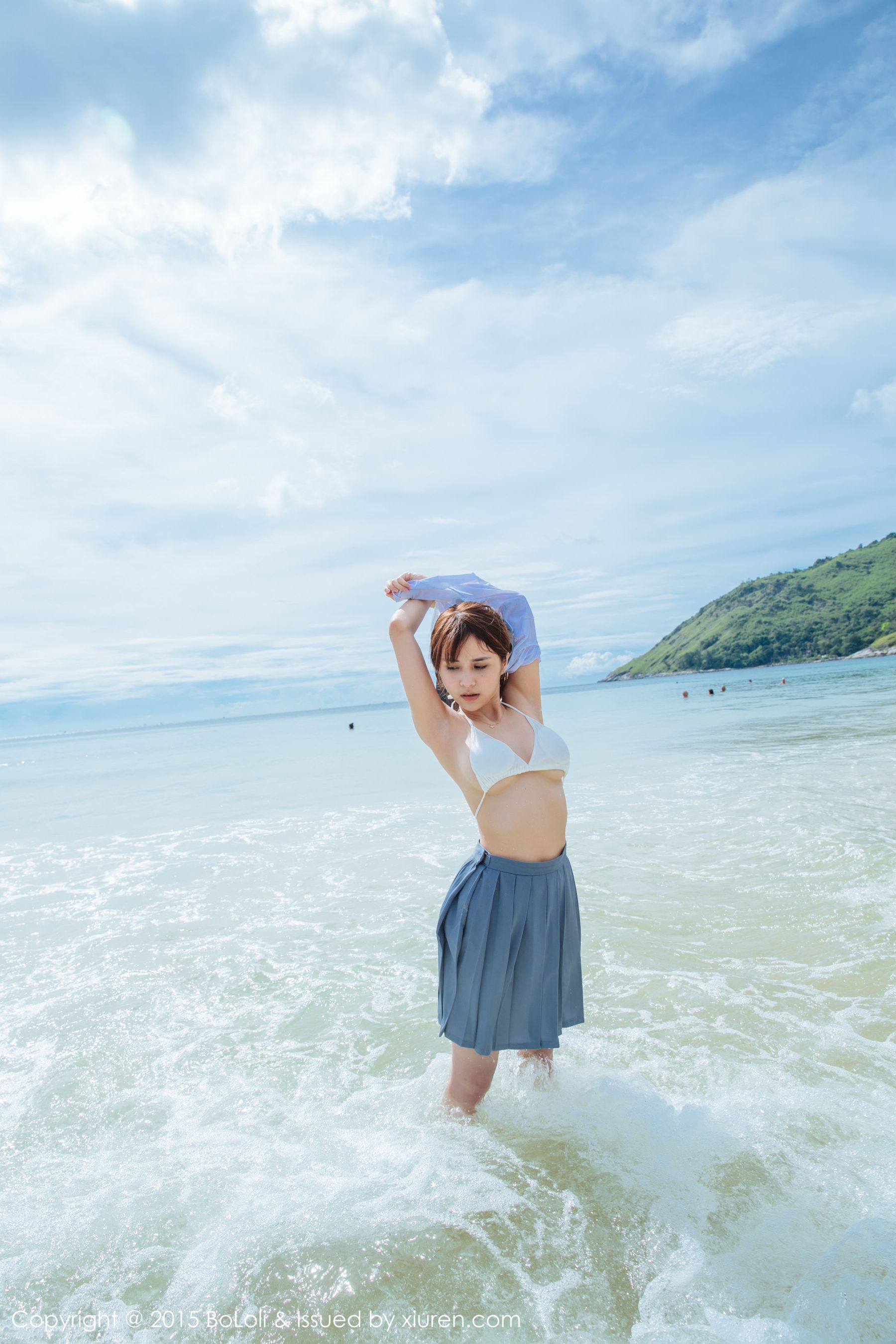 夏美酱《普吉岛旅拍》性感厨娘 海边水手装 [BoLoli波萝社] Vol.077 写真集/(45P)