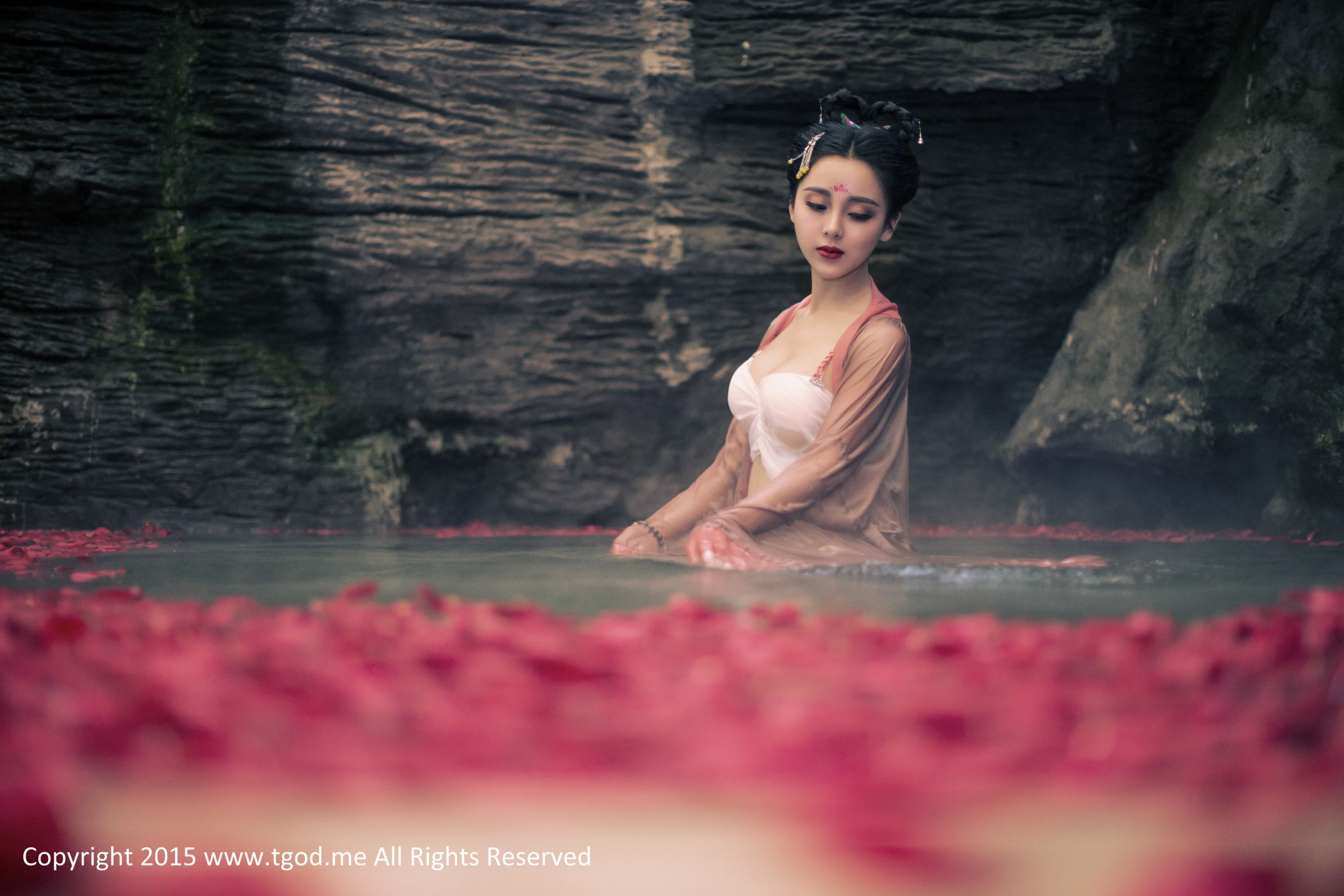 梁晶莹、李珂《女神驾到》峨眉山红珠山温泉武媚娘传奇 [TGOD推女神] 写真集/(53P)