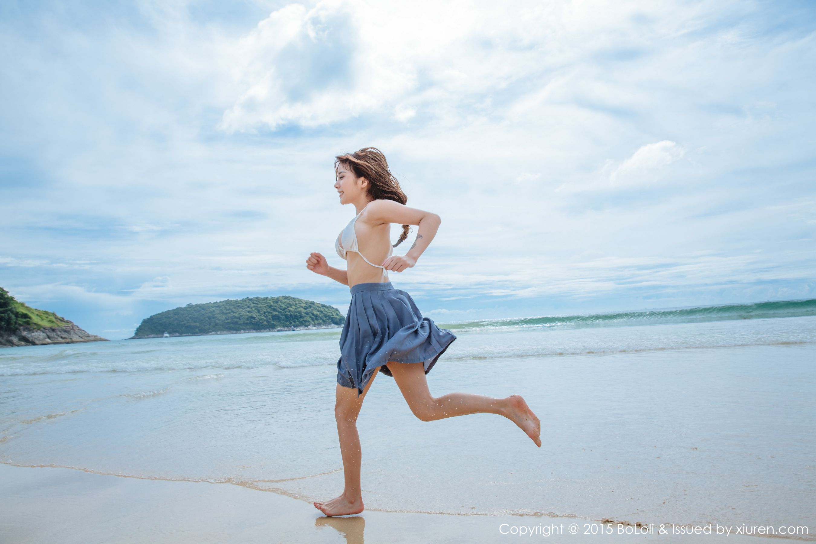 夏美酱《普吉岛旅拍》性感厨娘 海边水手装 [BoLoli波萝社] Vol.077 写真集/(45P)