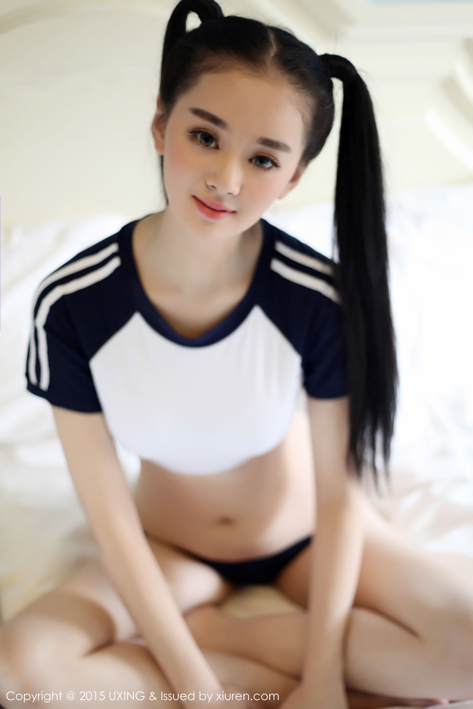 温馨baby - 极品美少女校服系列 [UXING优星馆] Vol.027 写真集/(44P)