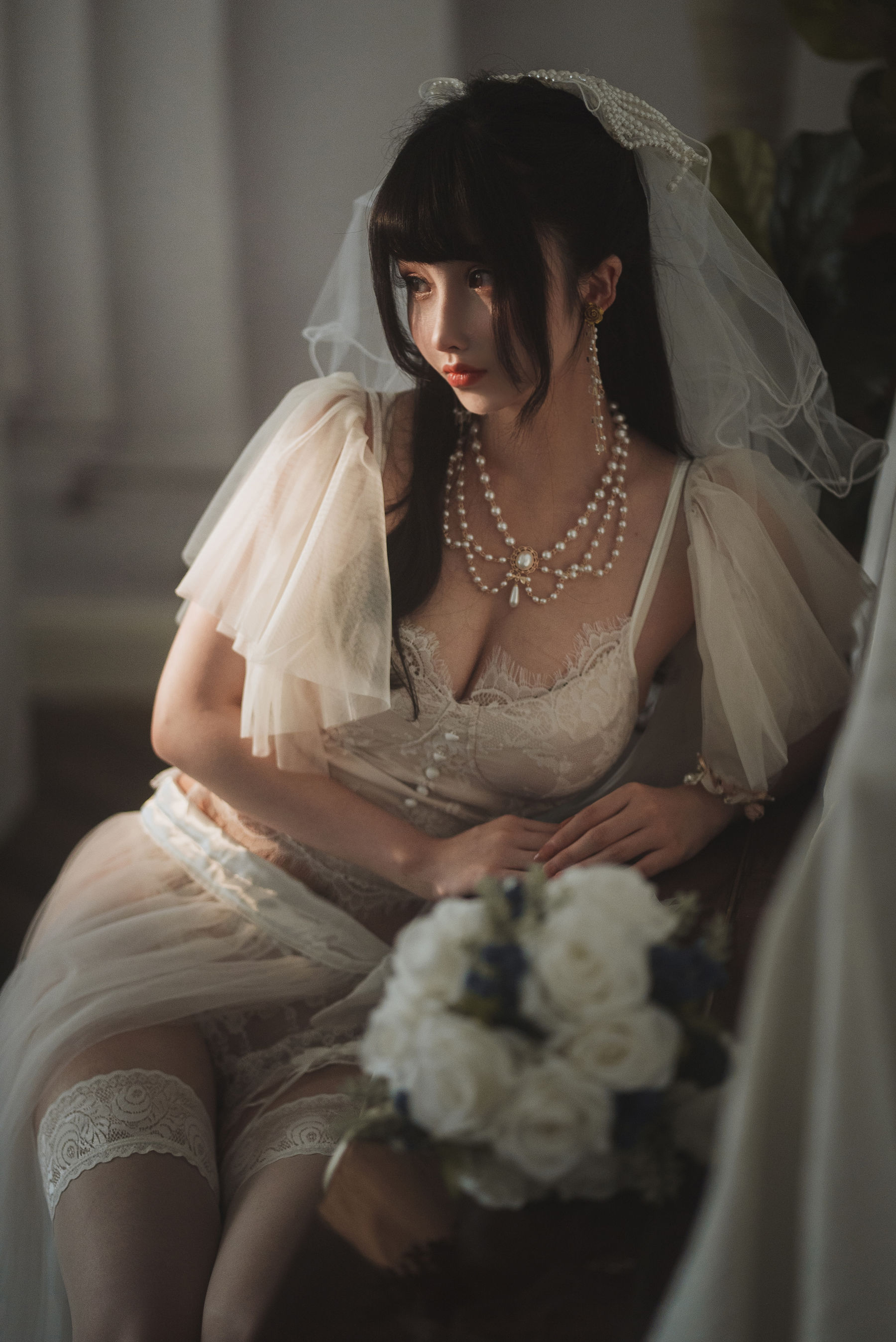 [网红COSER写真] COS福利rioko凉凉子 - 透明婚纱/(37P)