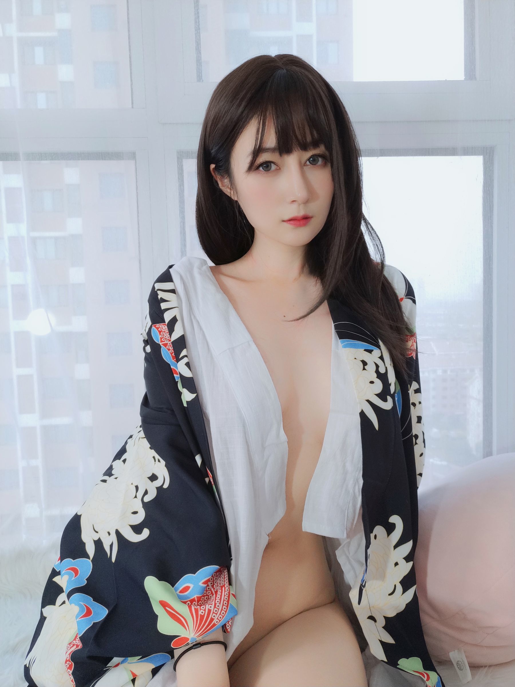 [网红COSER写真] Coser小姐姐白银 - 和服下的秘密/(50P)