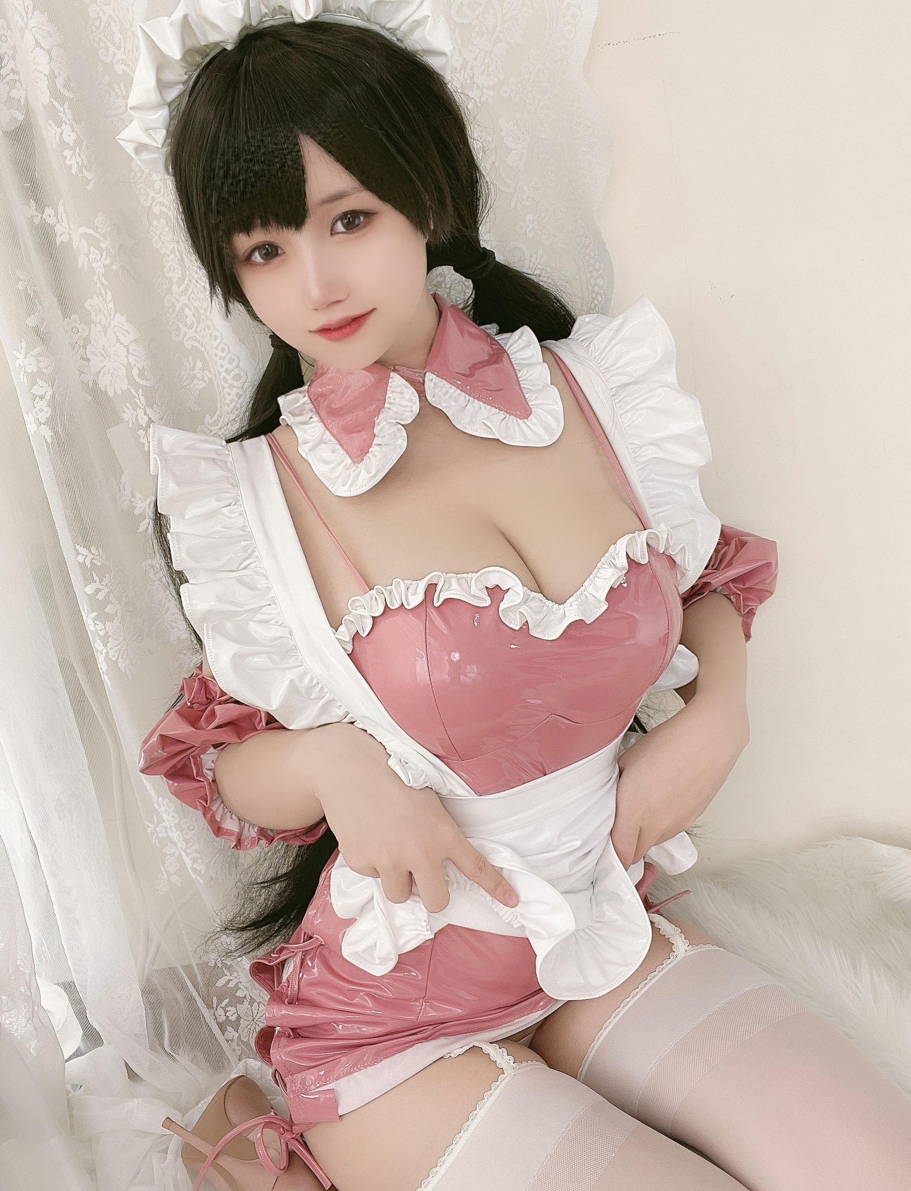 [网红COSER写真] 动漫博主小仓千代w - 粉色漆皮女仆/(29P)