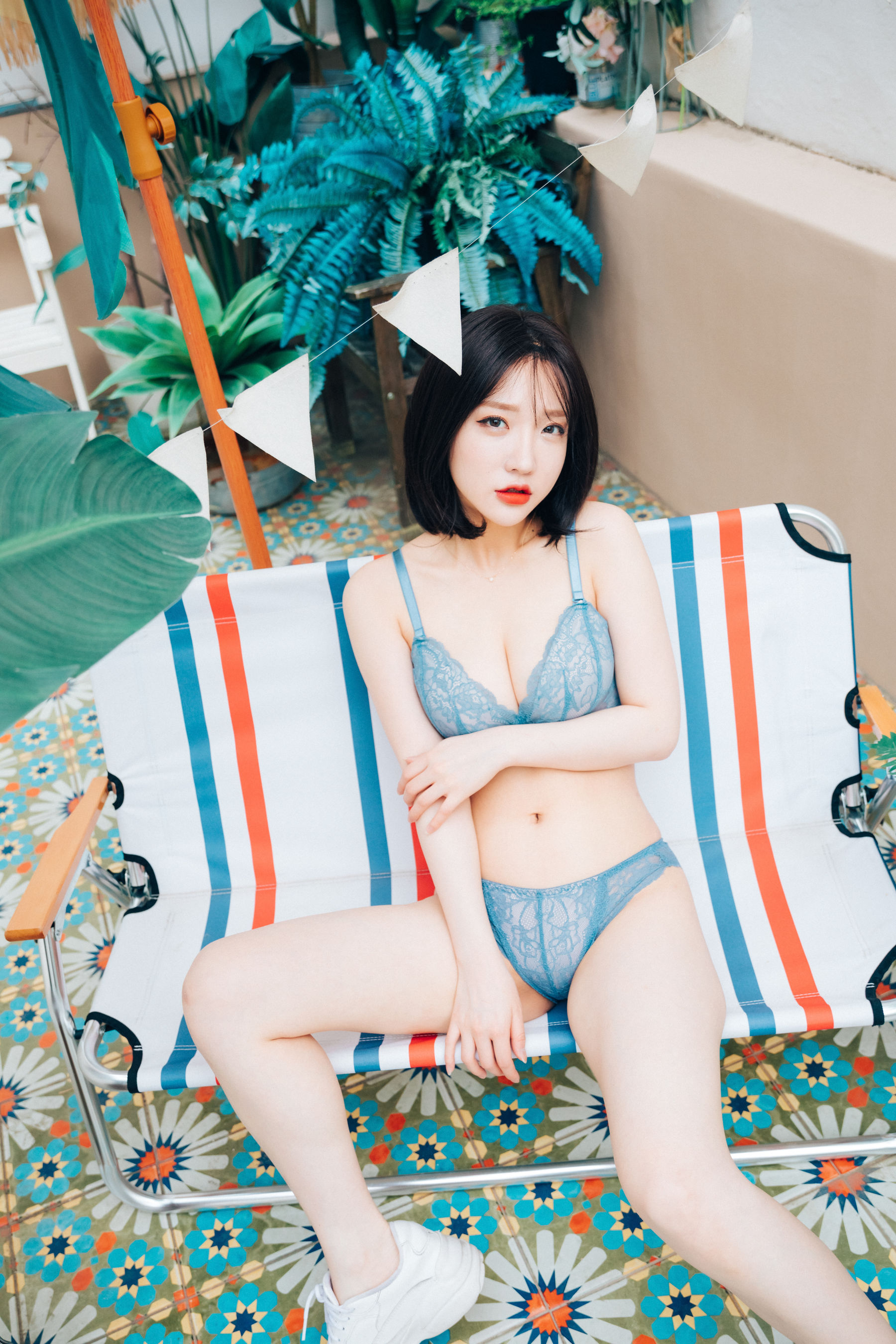 [LOOZY]  Yeeun - Summer Caravan/(66P)