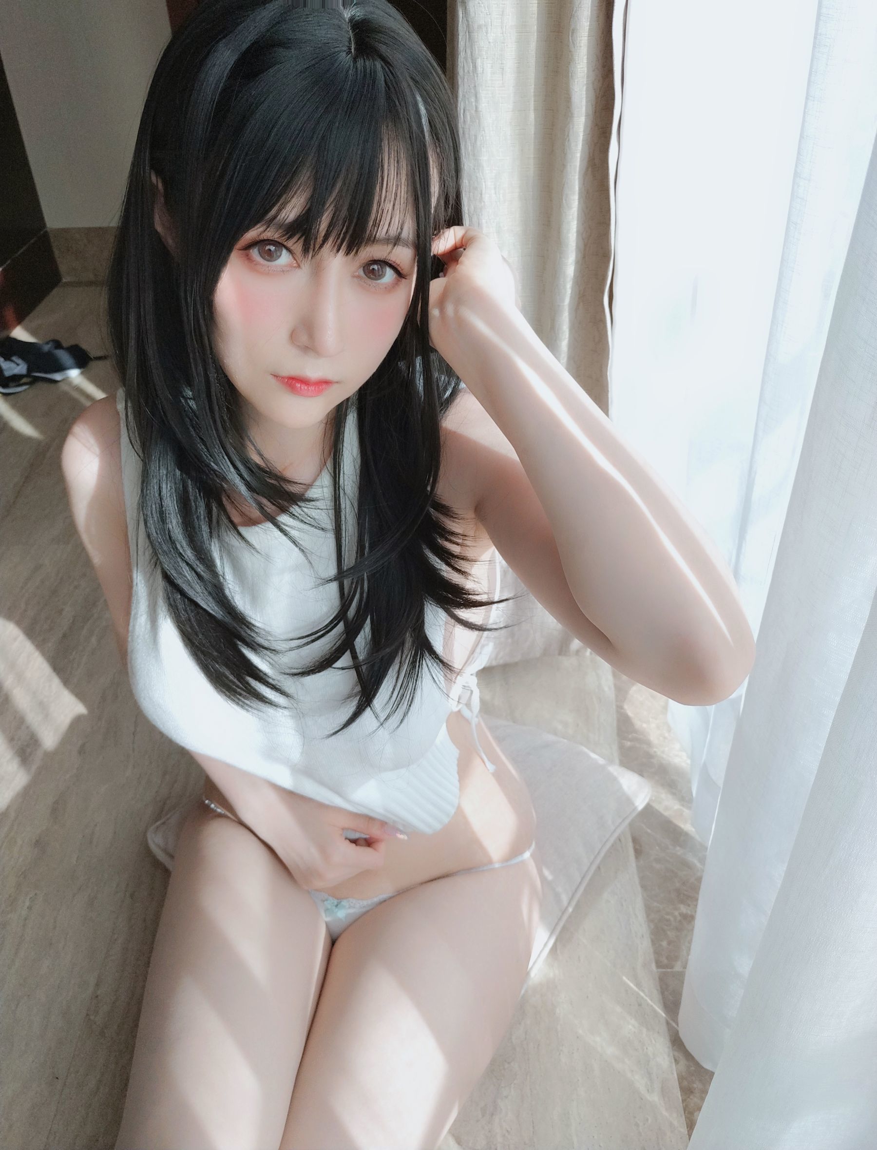 [网红COSER写真] Coser小姐姐白银 - 这诱人的毛衣/(48P)