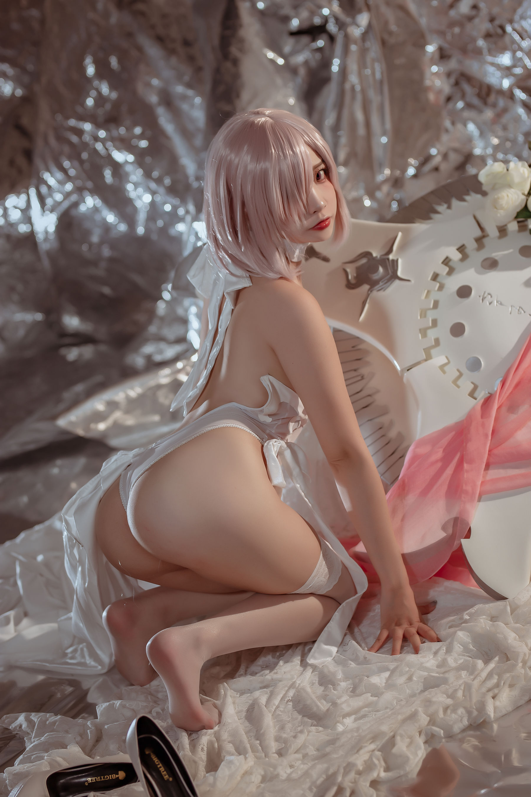 [福利COS] 人气Coser二佐Nisa - fate玛修婚纱/(40P)