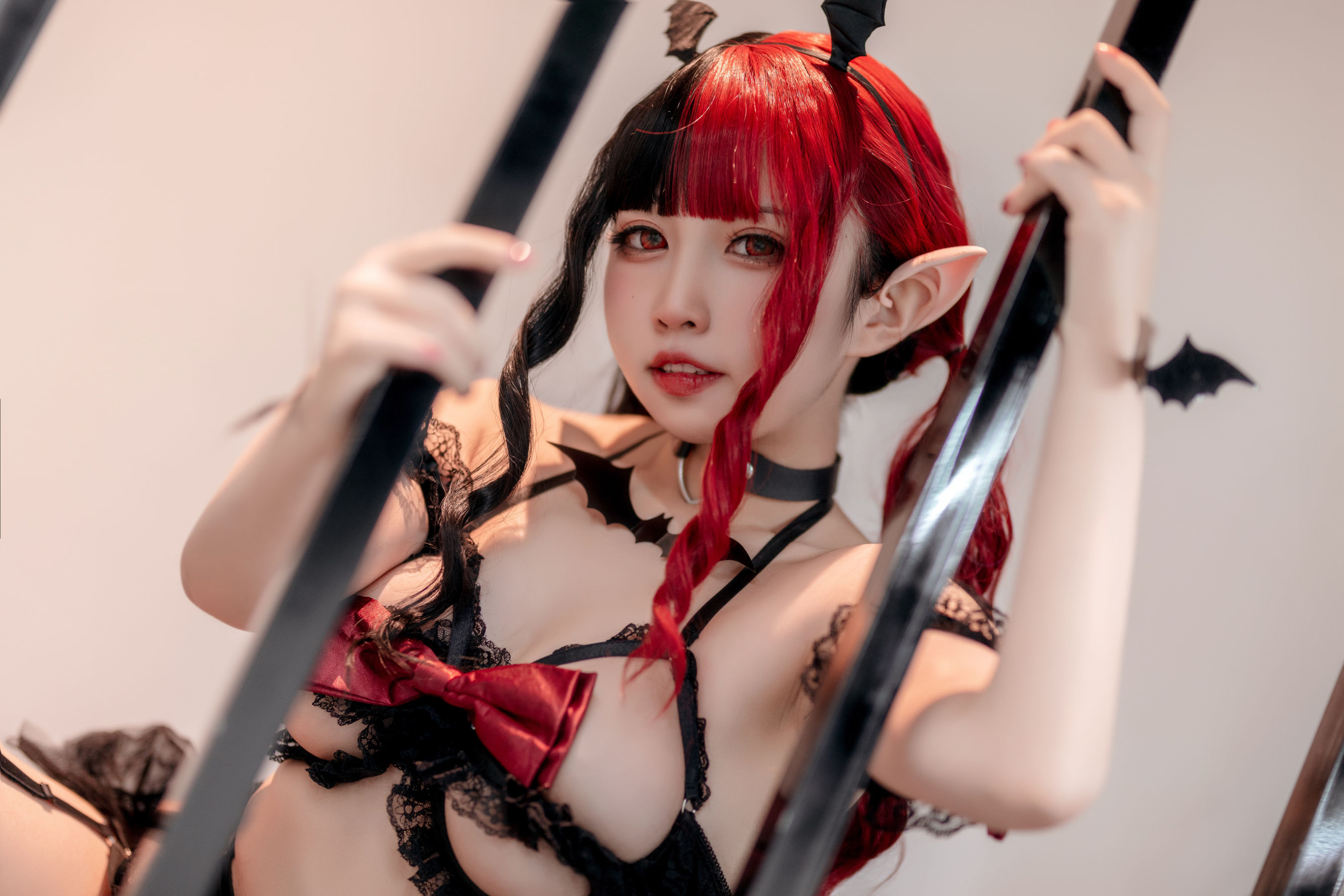 [福利COS] 动漫博主貓田聖奈奈(桃之啾啾) - 拘束恶魔/(21P)