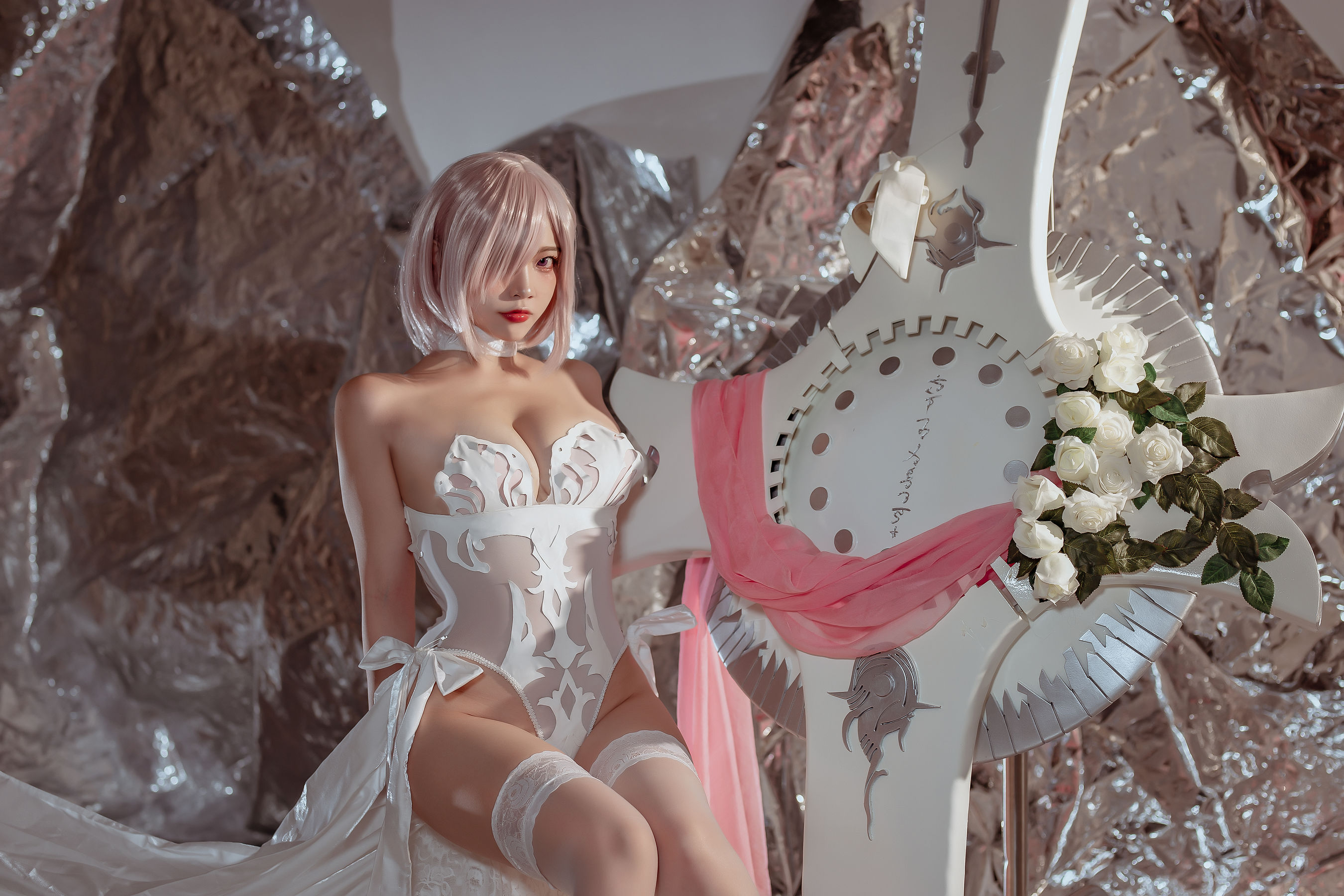 [福利COS] 人气Coser二佐Nisa - fate玛修婚纱/(40P)