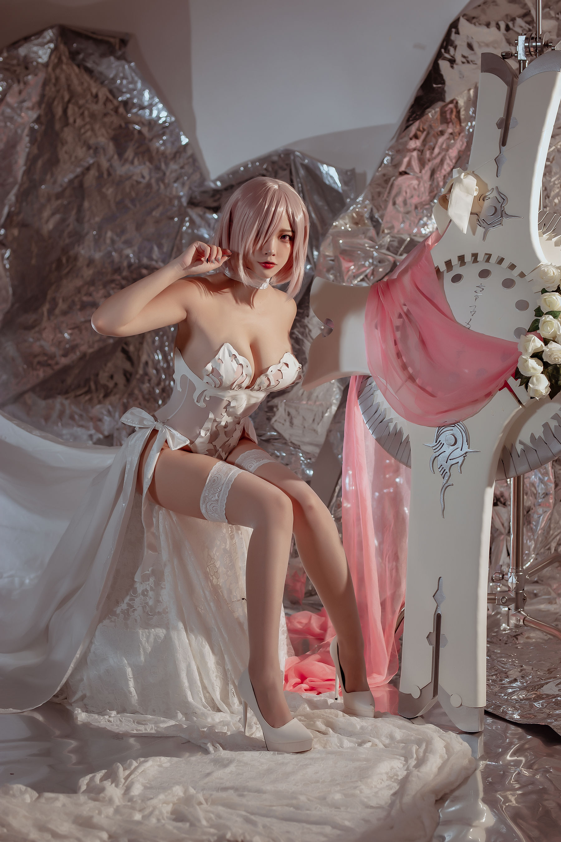 [福利COS] 人气Coser二佐Nisa - fate玛修婚纱/(40P)