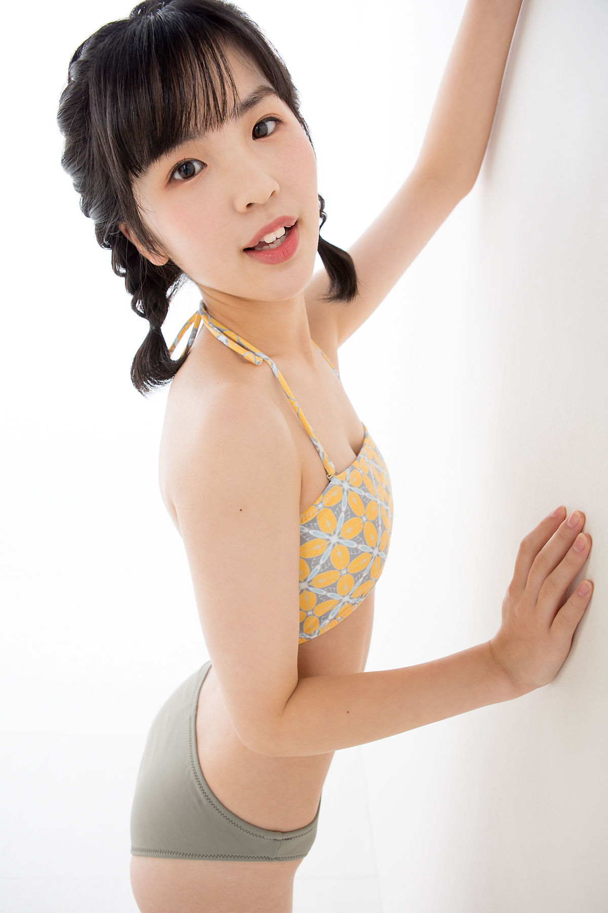 [Minisuka.tv] Ami Manabe 眞辺あみ - Fresh-idol Gallery 47/(45P)