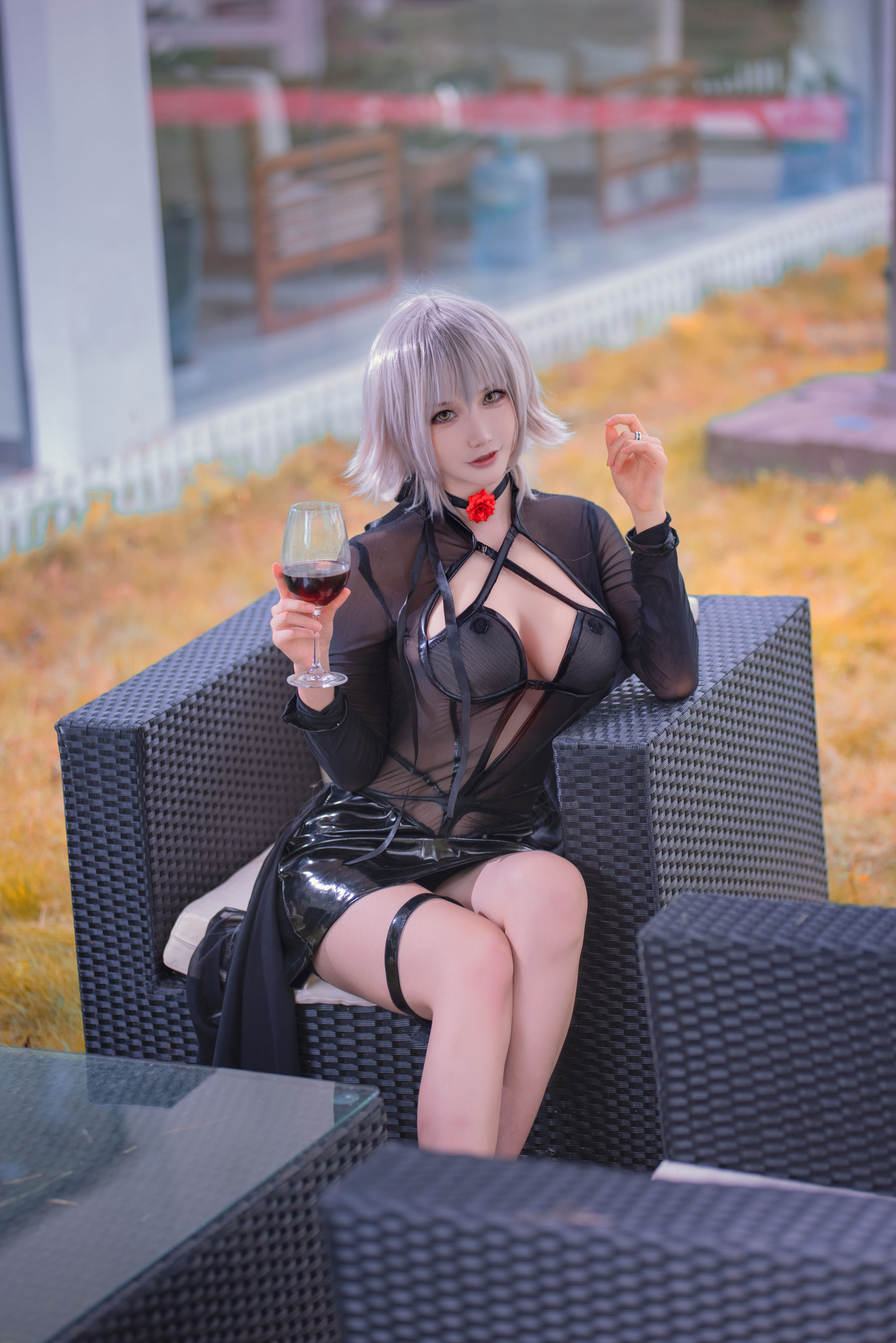 [福利COS] COS妹子仙九Airi - 黑贞马会/(18P)