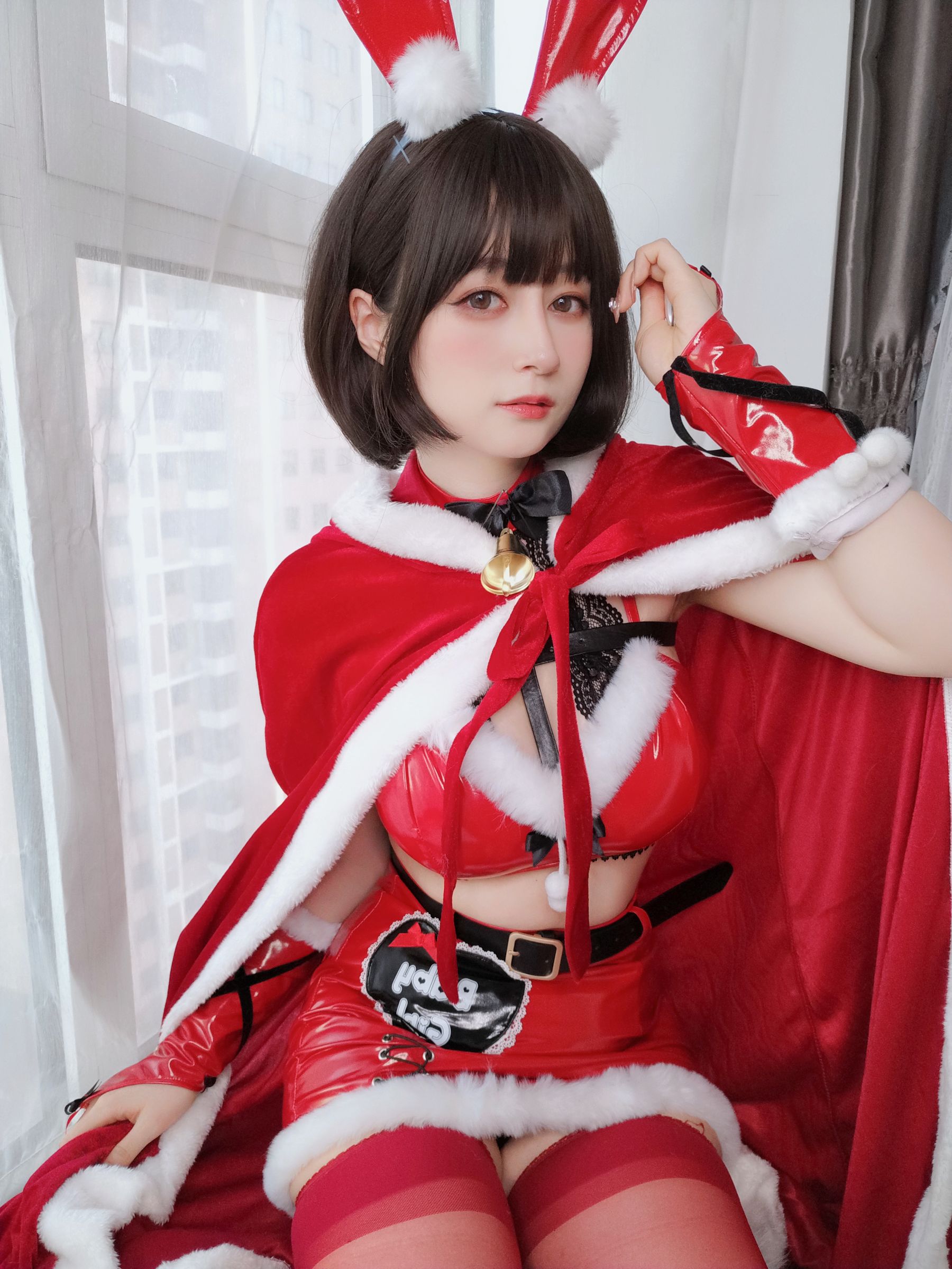 [网红COS] Coser小姐姐白银 - Merry Christmas/(24P)