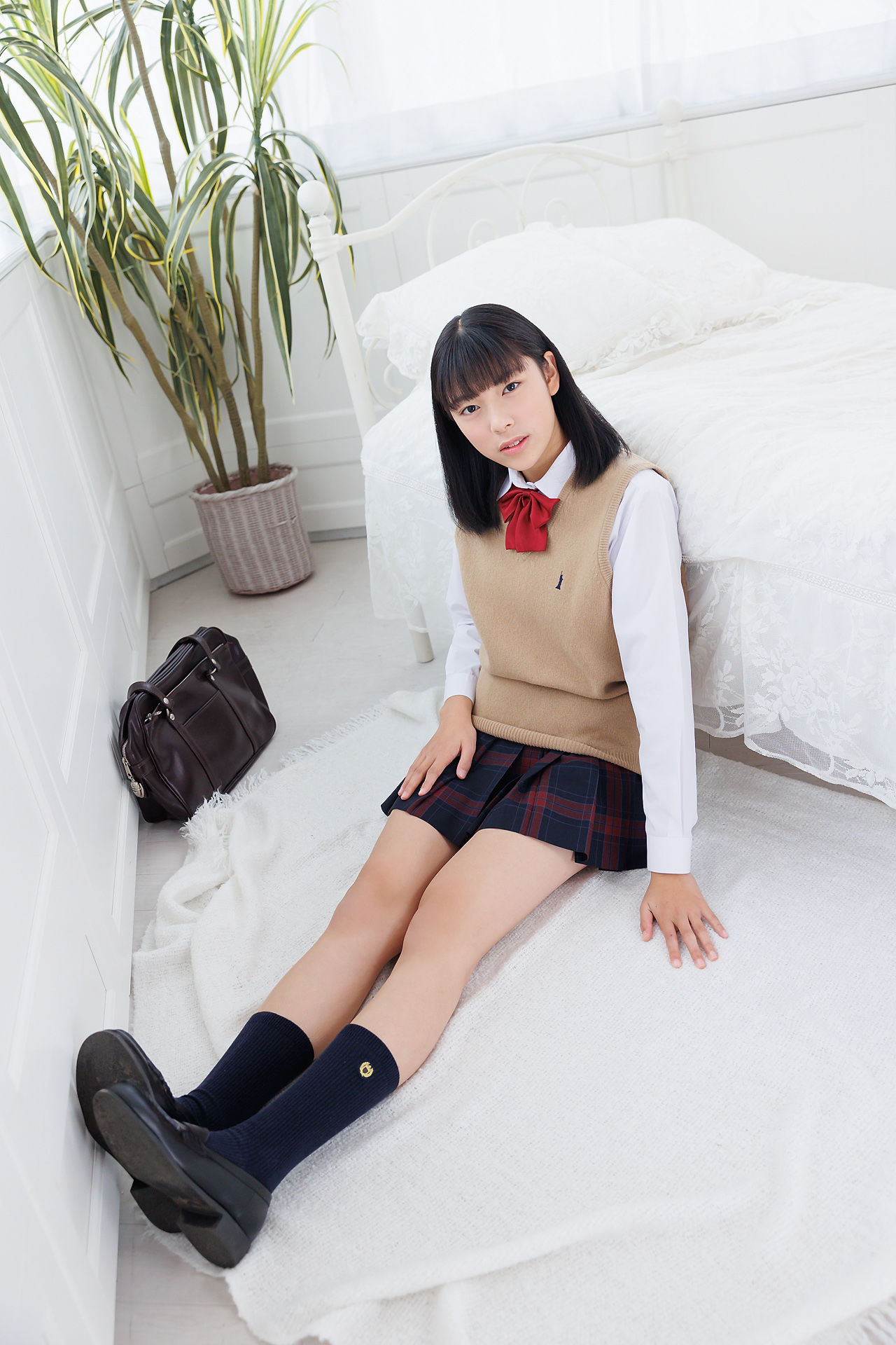 [Minisuka.tv] Eyu Hirayama 平山えゆ - Regular Gallery 01/(46P)