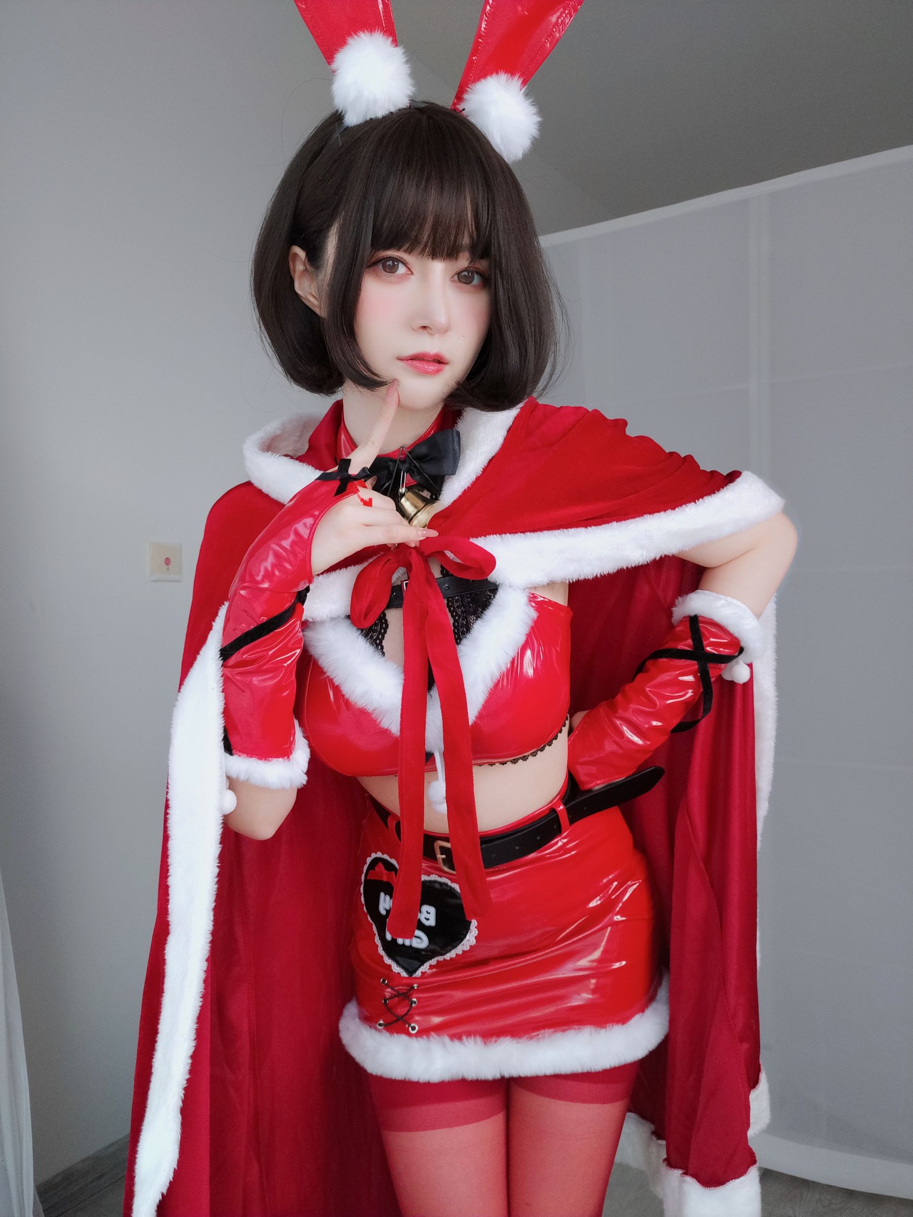 [网红COS] Coser小姐姐白银 - Merry Christmas/(24P)