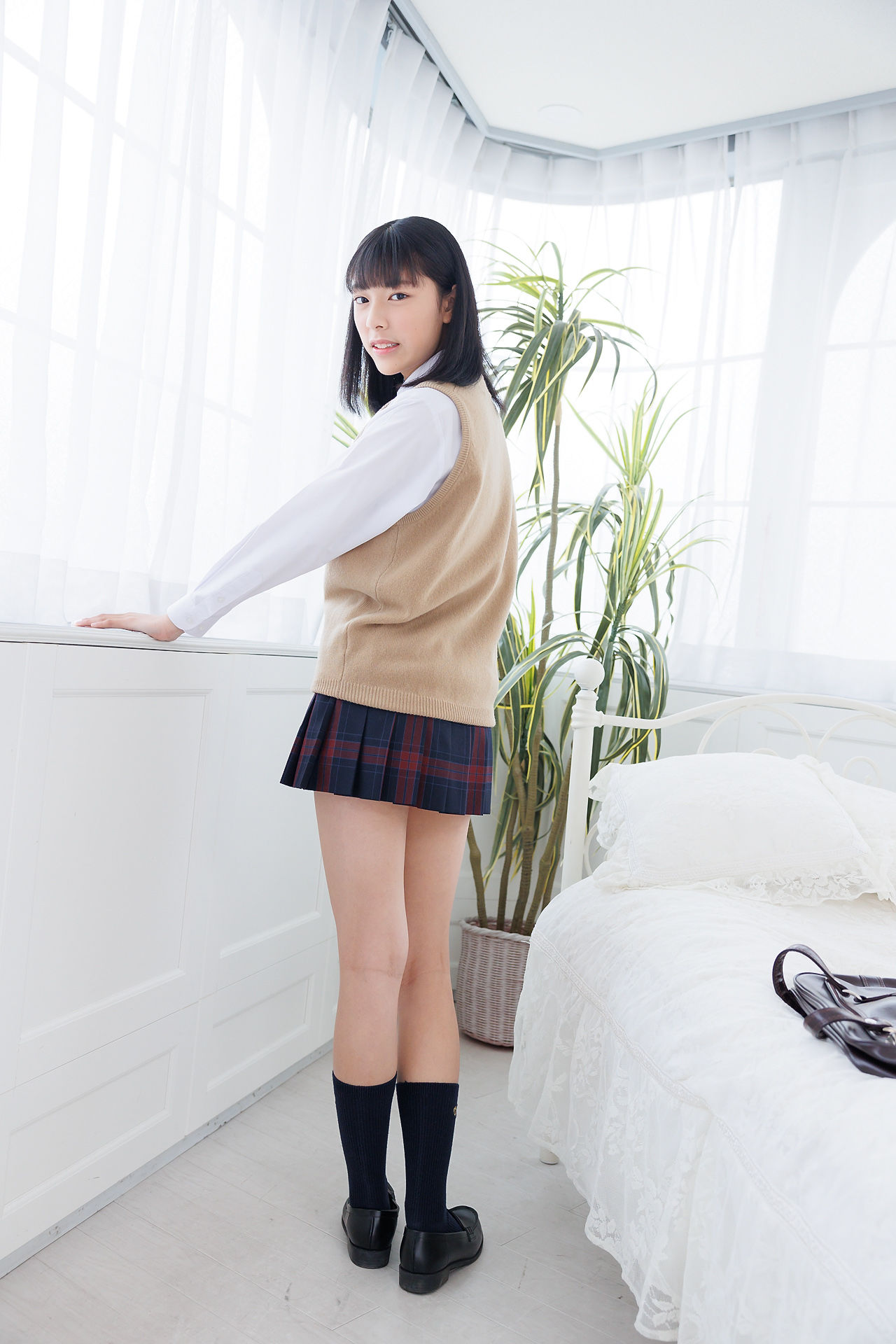 [Minisuka.tv] Eyu Hirayama 平山えゆ - Regular Gallery 01/(46P)