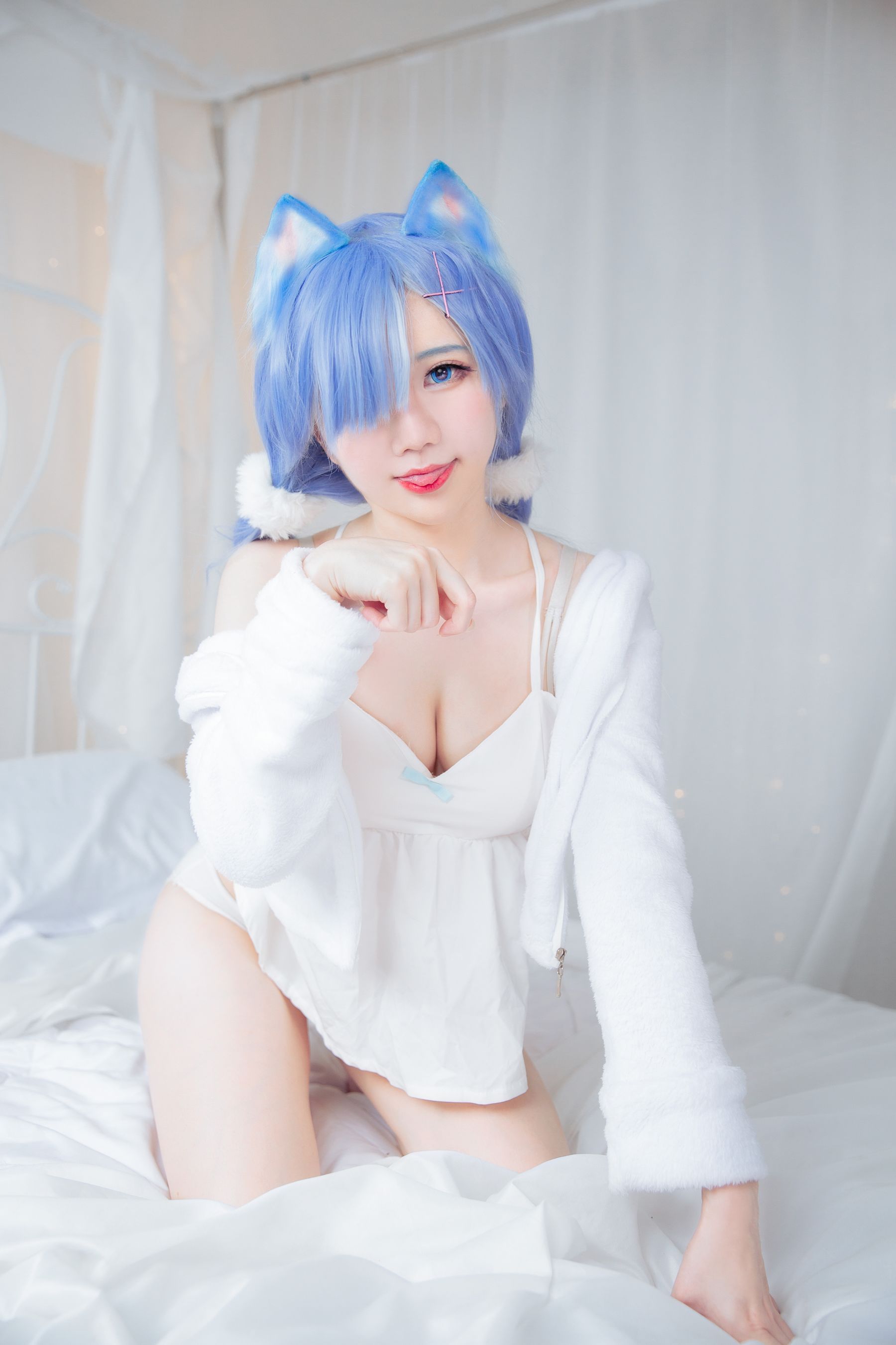 [网红COS] Sally Dorasnow - Rem White Kitty/(49P)