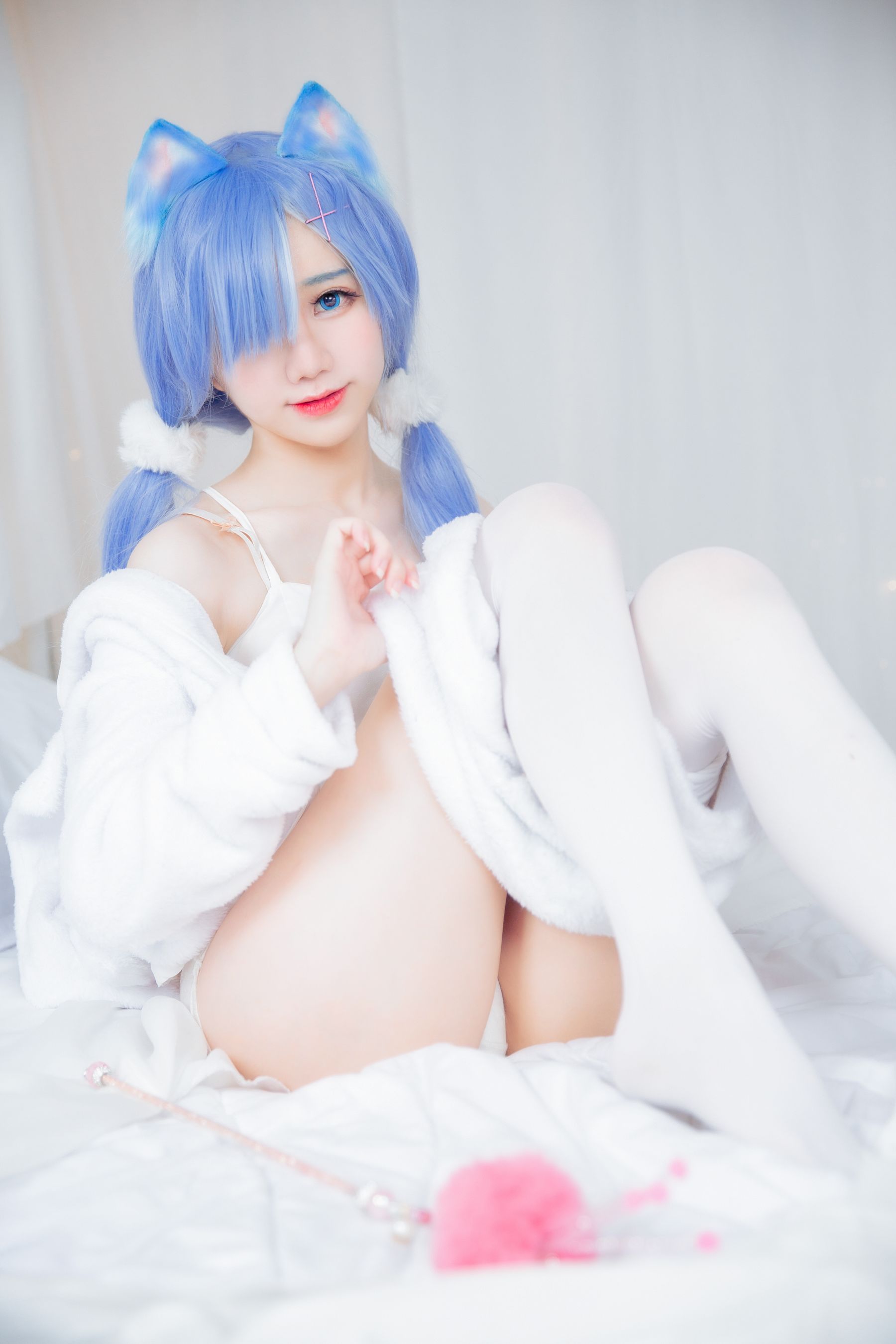 [网红COS] Sally Dorasnow - Rem White Kitty/(49P)