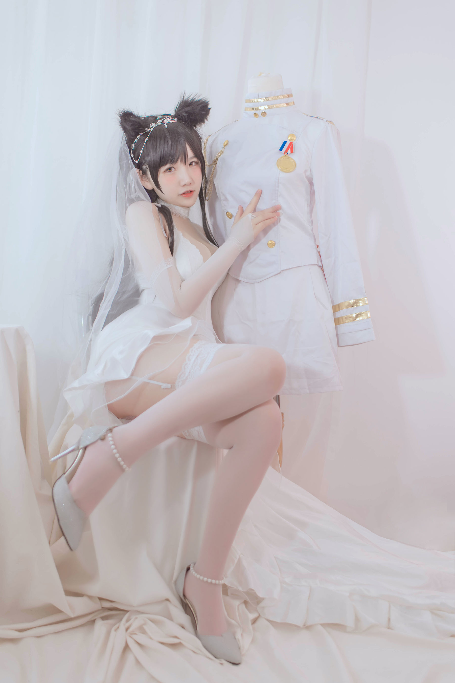 [网红COS] 阿半今天很开心 - 爱宕婚纱/(36P)