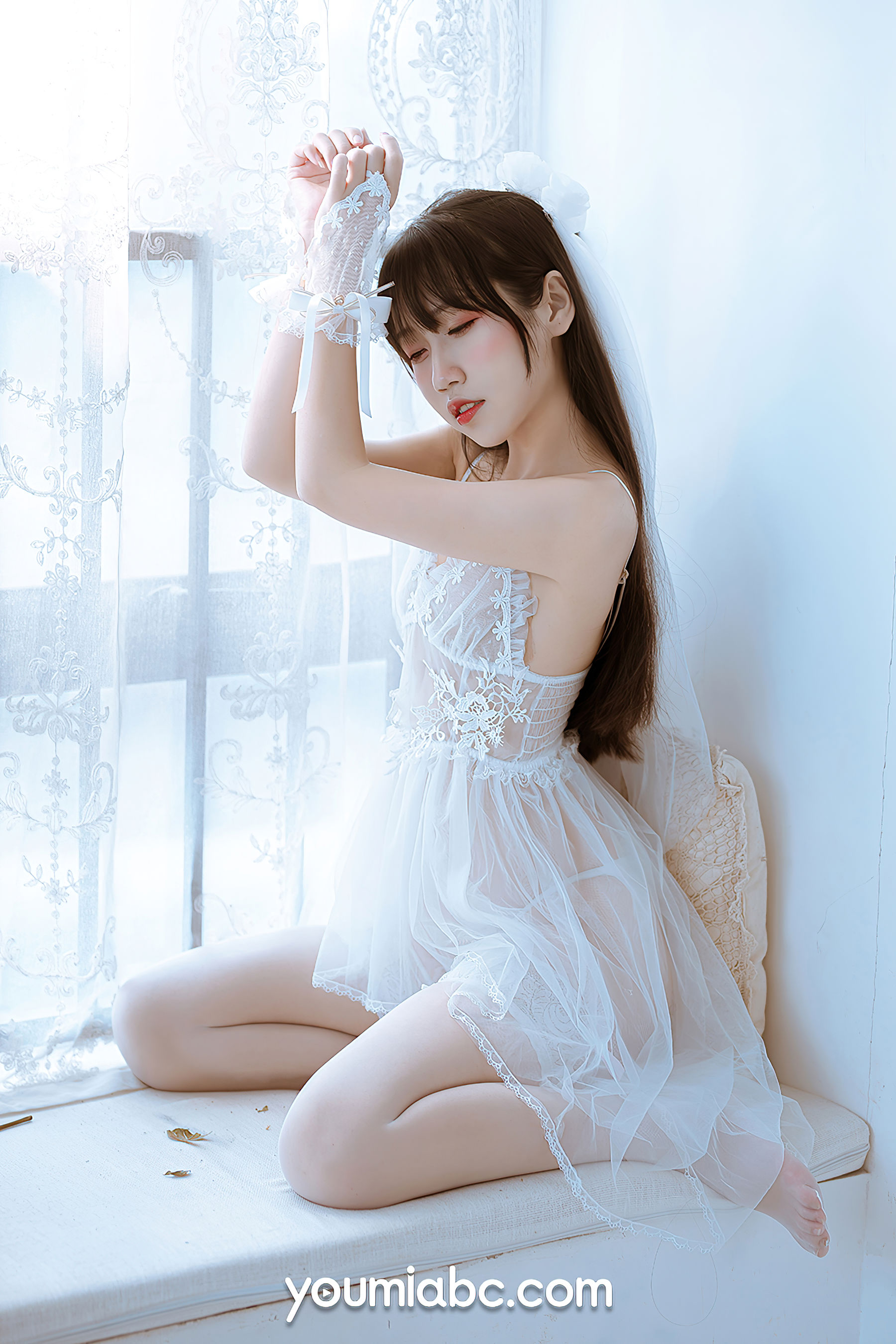 [尤蜜YouMiabc]  呆猫 Dressed up/(21P)