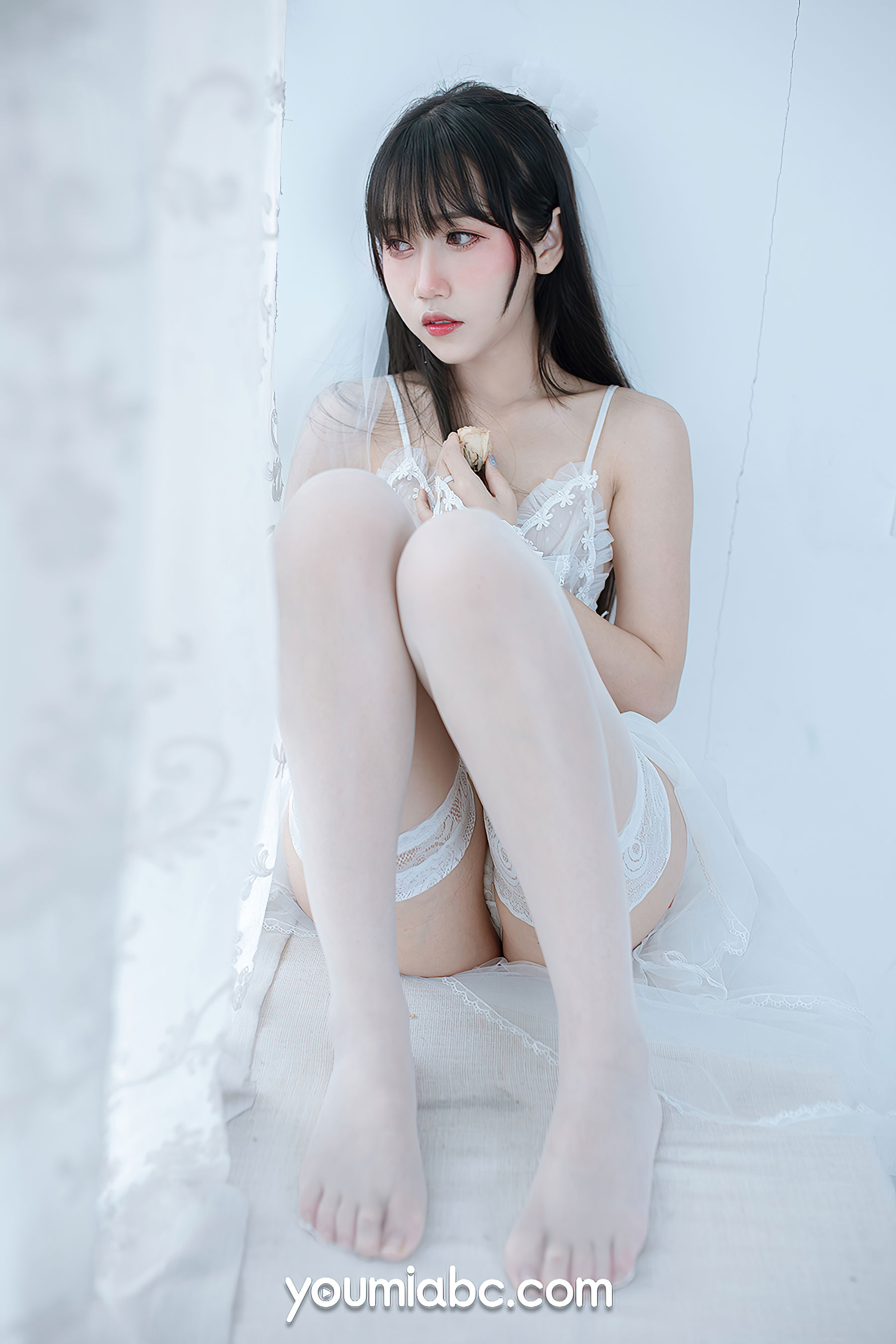 [尤蜜YouMiabc]  呆猫 Dressed up/(21P)