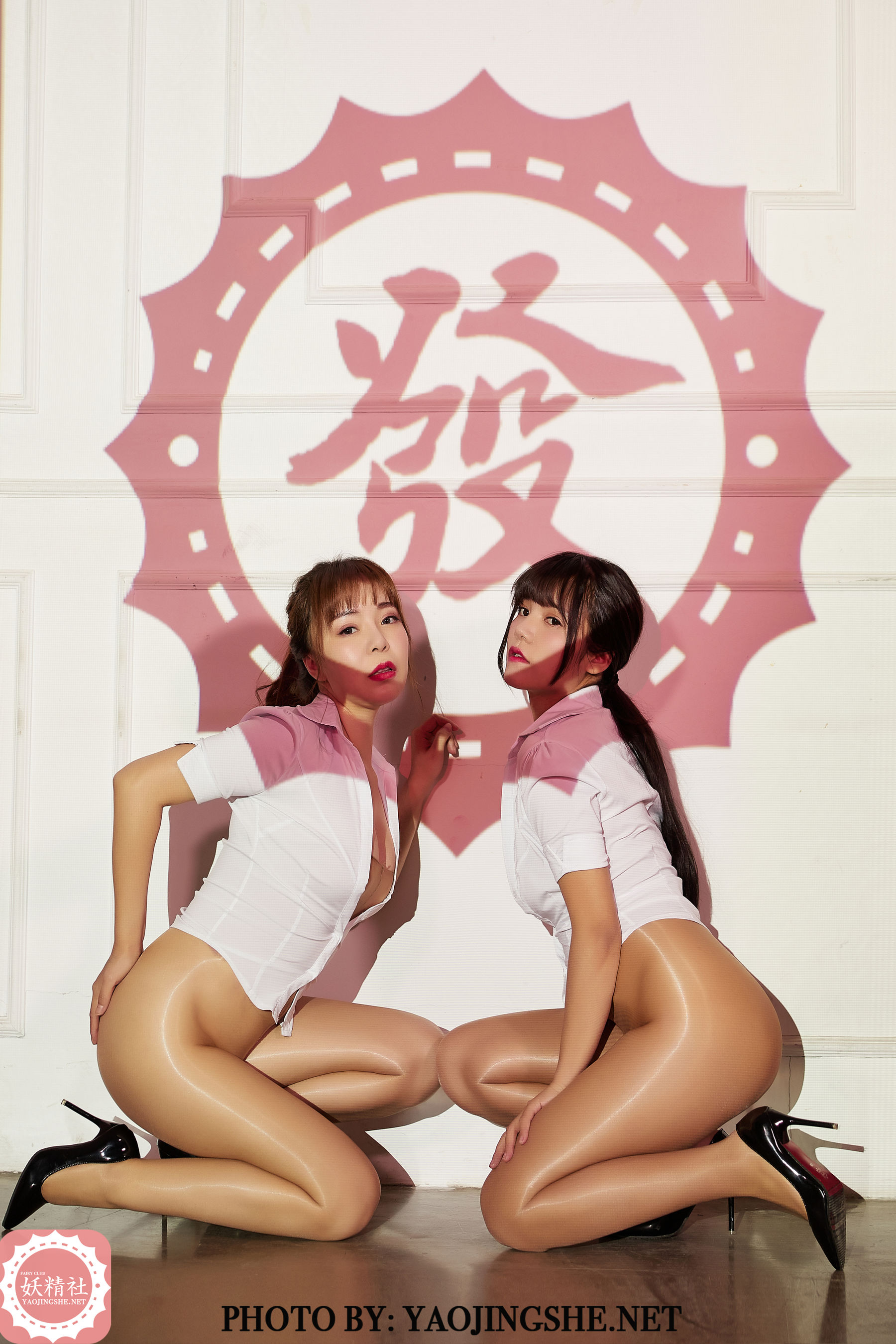 [妖精社YAOJINGSHE] T2003 唐飞飞&苏伟&爱优蜜 光影美丝/(25P)