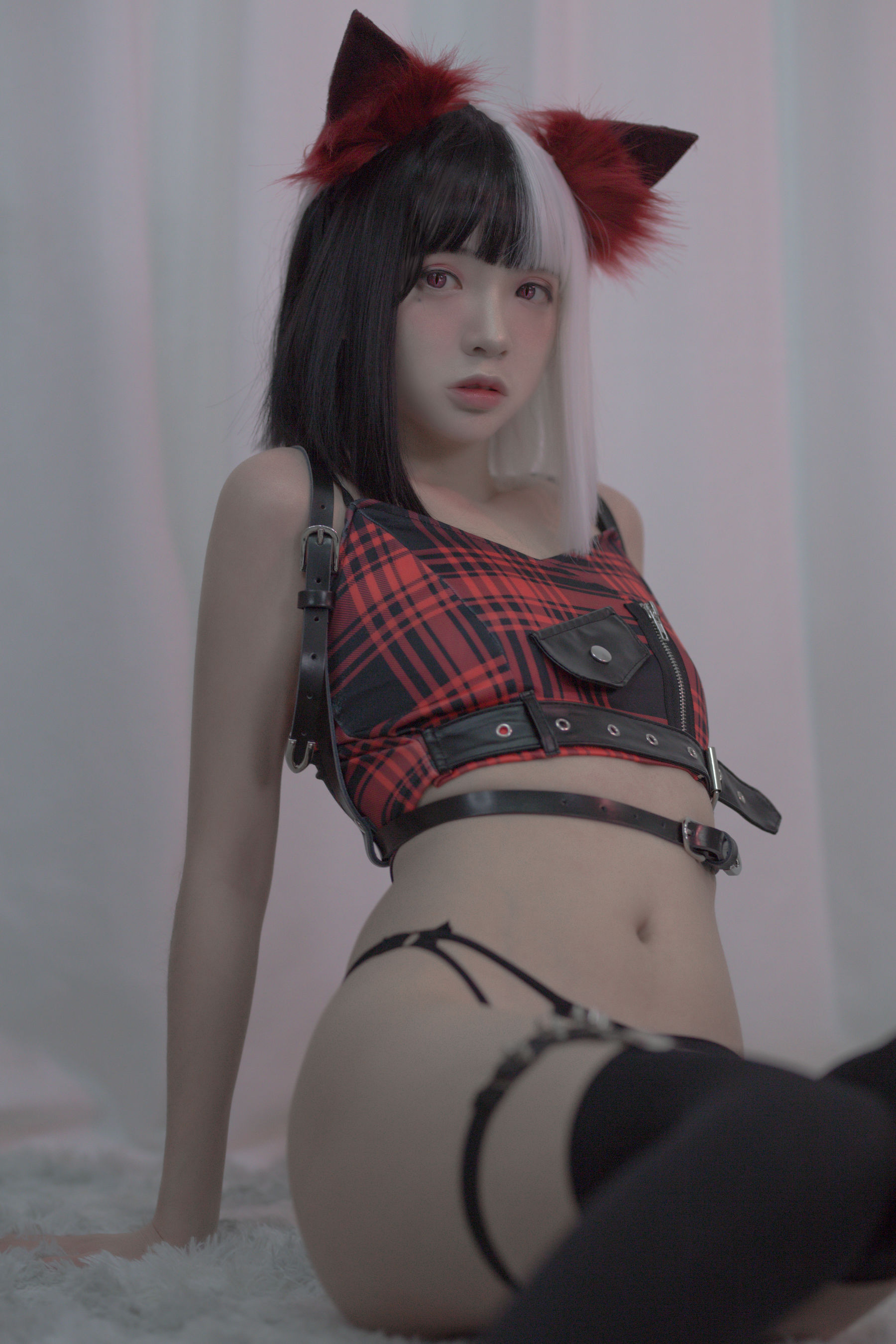 [福利COS] 疯猫ss - 黑白魔女库伊拉/(40P)