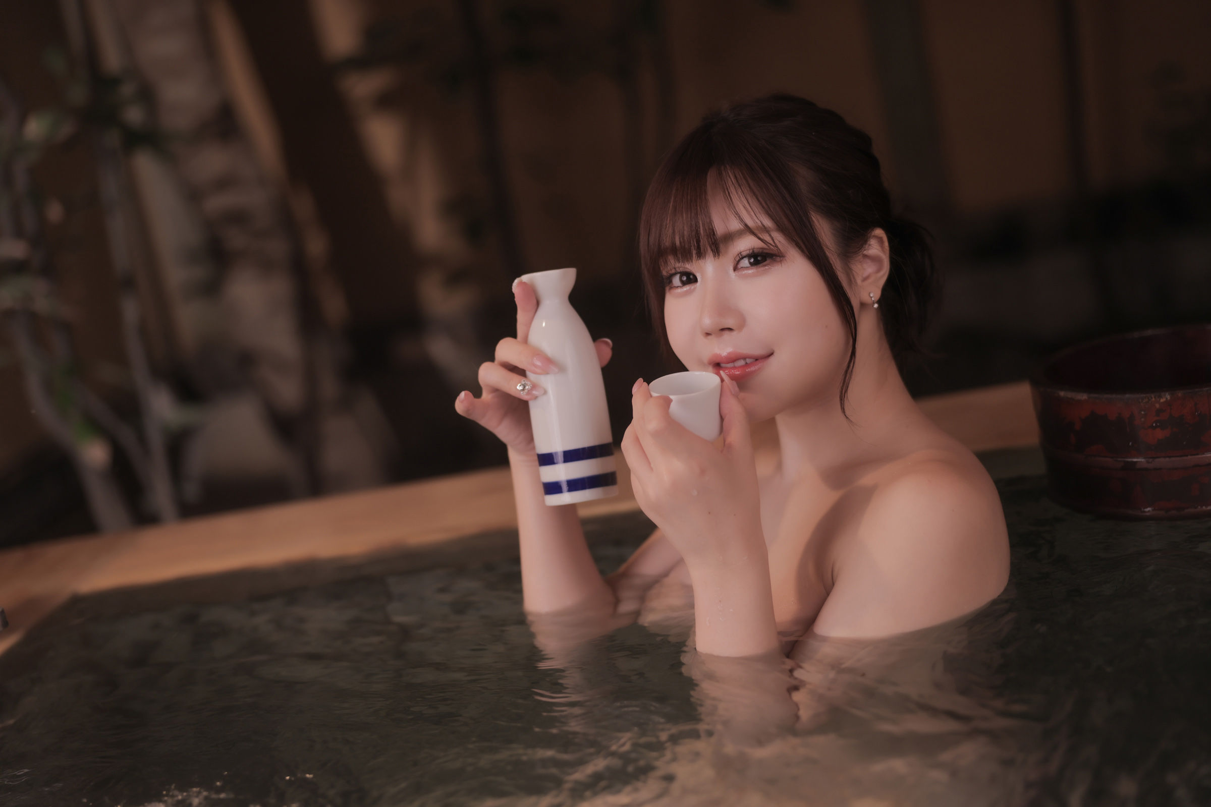 [福利COS] Mai Shirota 白田まい 白田まいと、貸切温泉と、濃厚接触/(280P)