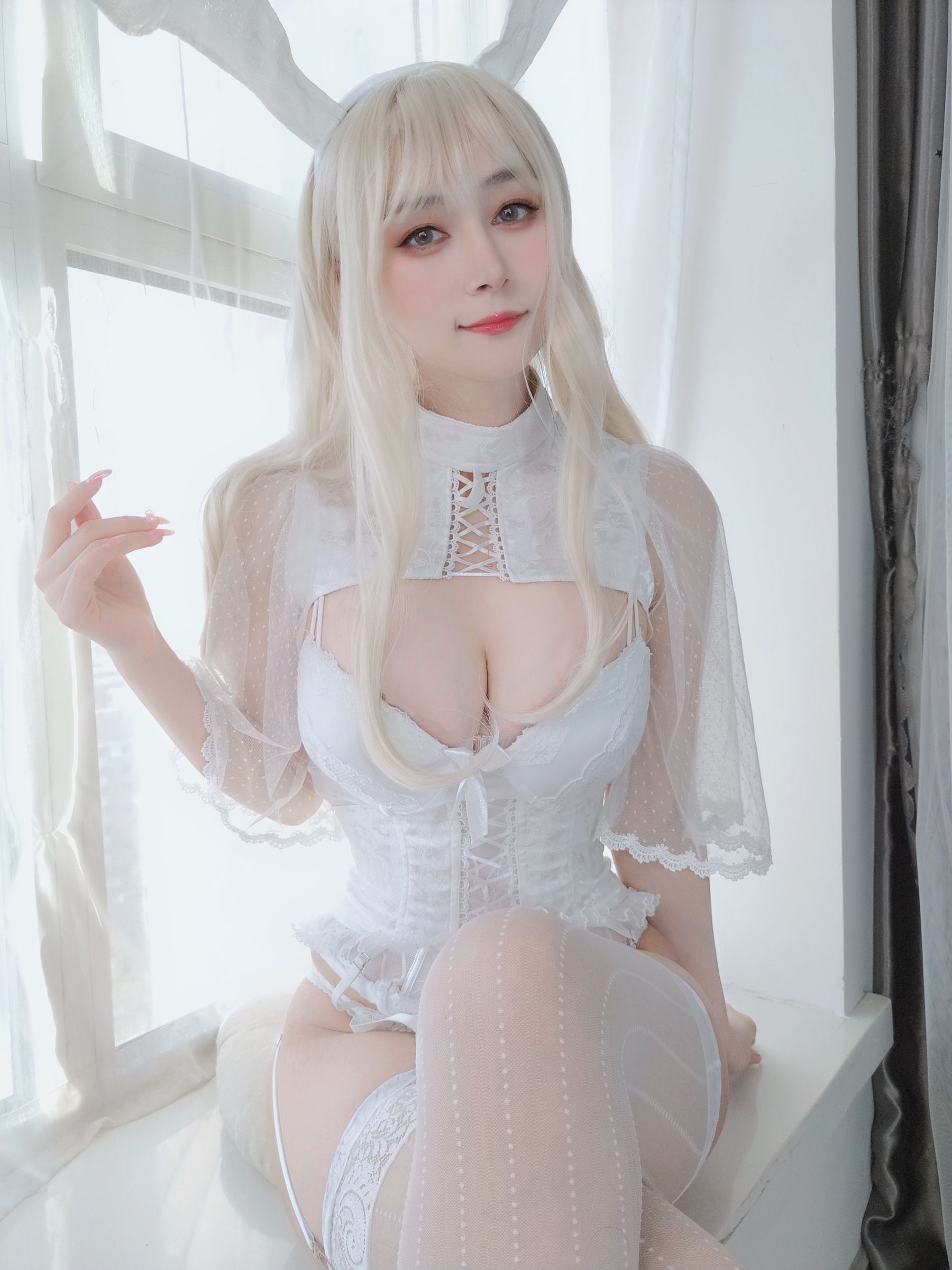 [福利COS] Coser小姐姐白银 - 白丝兔女郎/(168P)