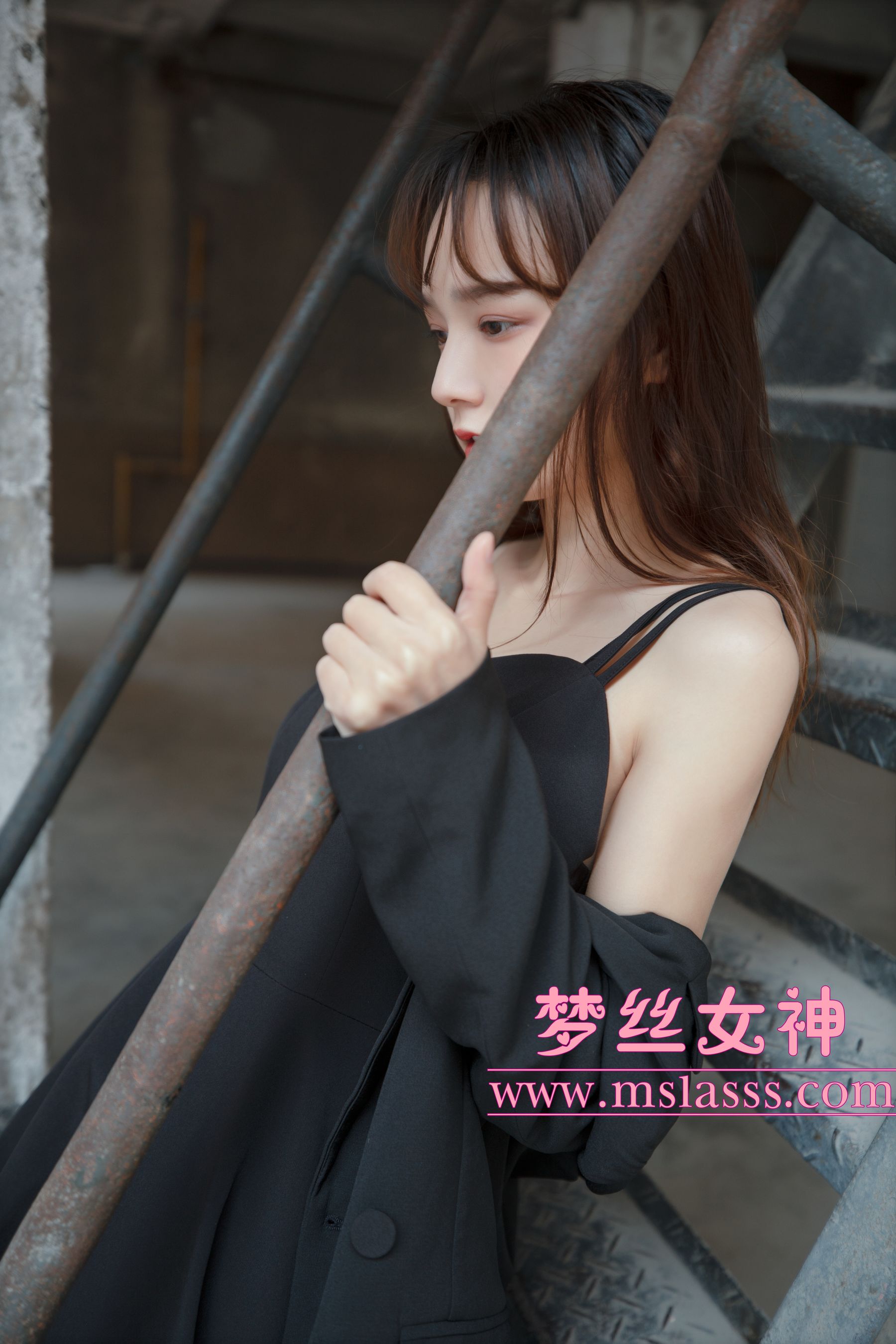 [梦丝女神MSLASS]  玥玥 火车超自然系/(58P)