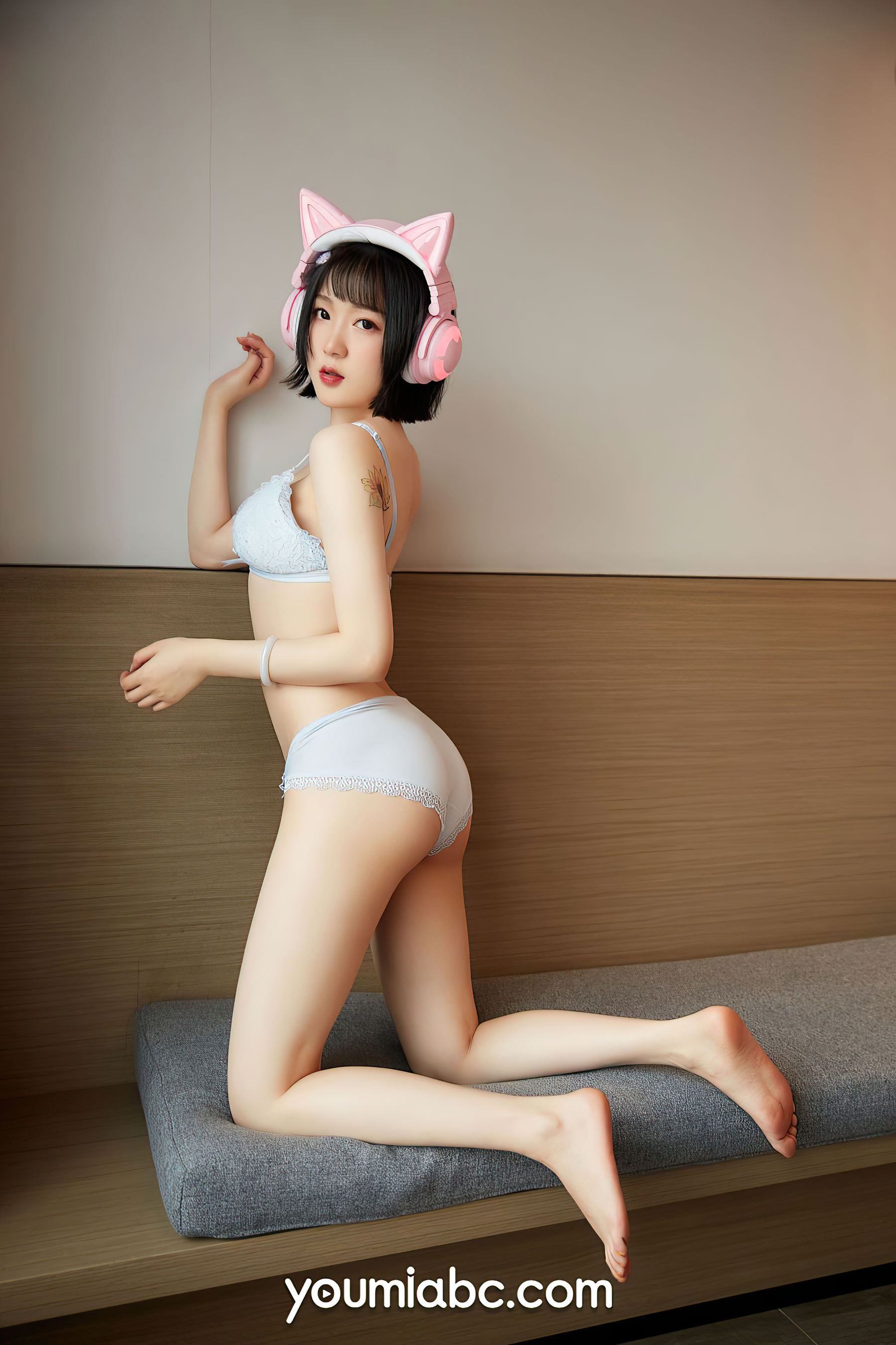 [尤蜜YouMiabc]  龙女宝宝 我的AI女友/(24P)