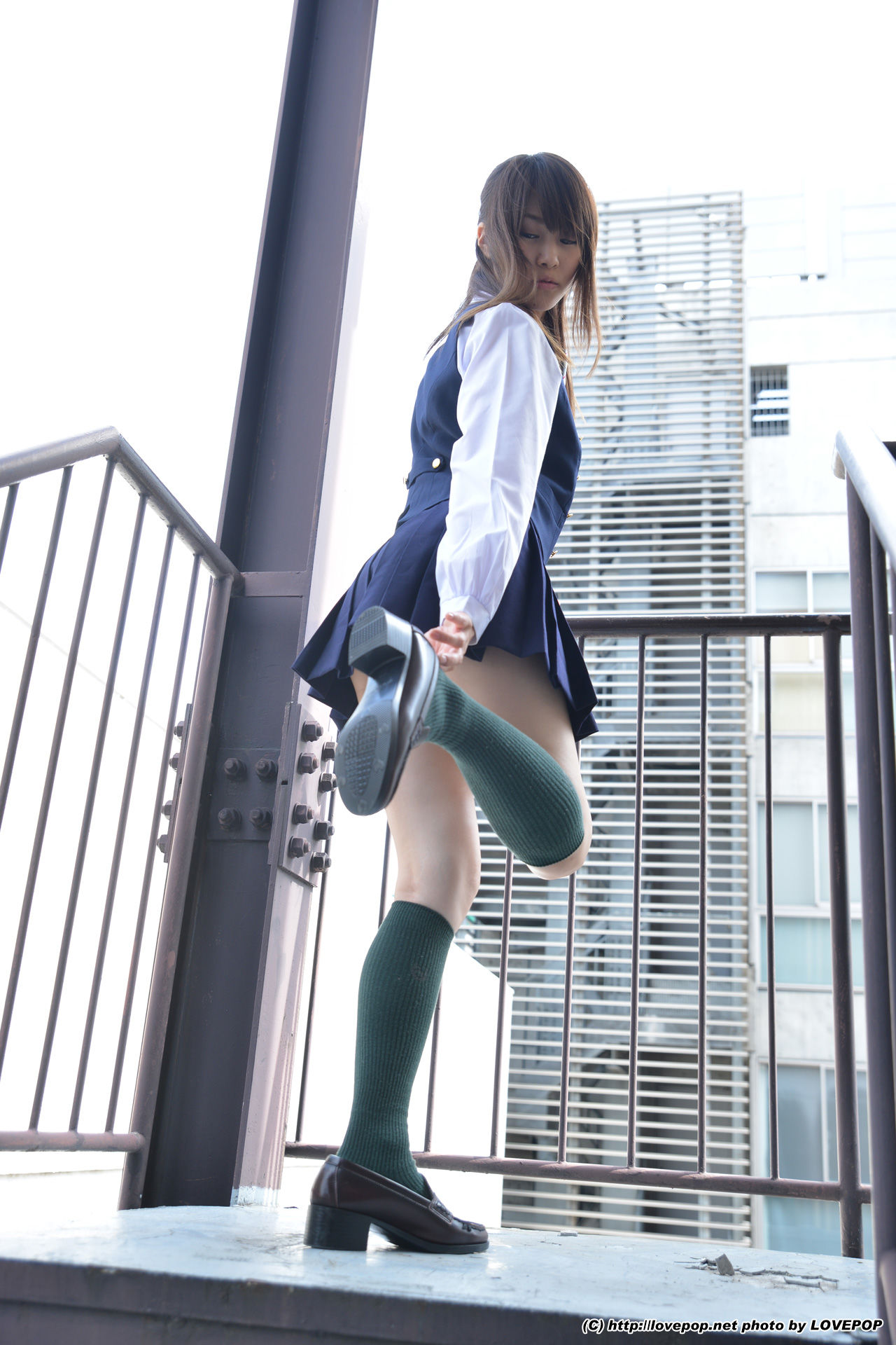 [LOVEPOP] Yamaguchi Ayaka 山口彩加 Stairway Voyeur T-back! ! Uniform vest - PPV/(75P)