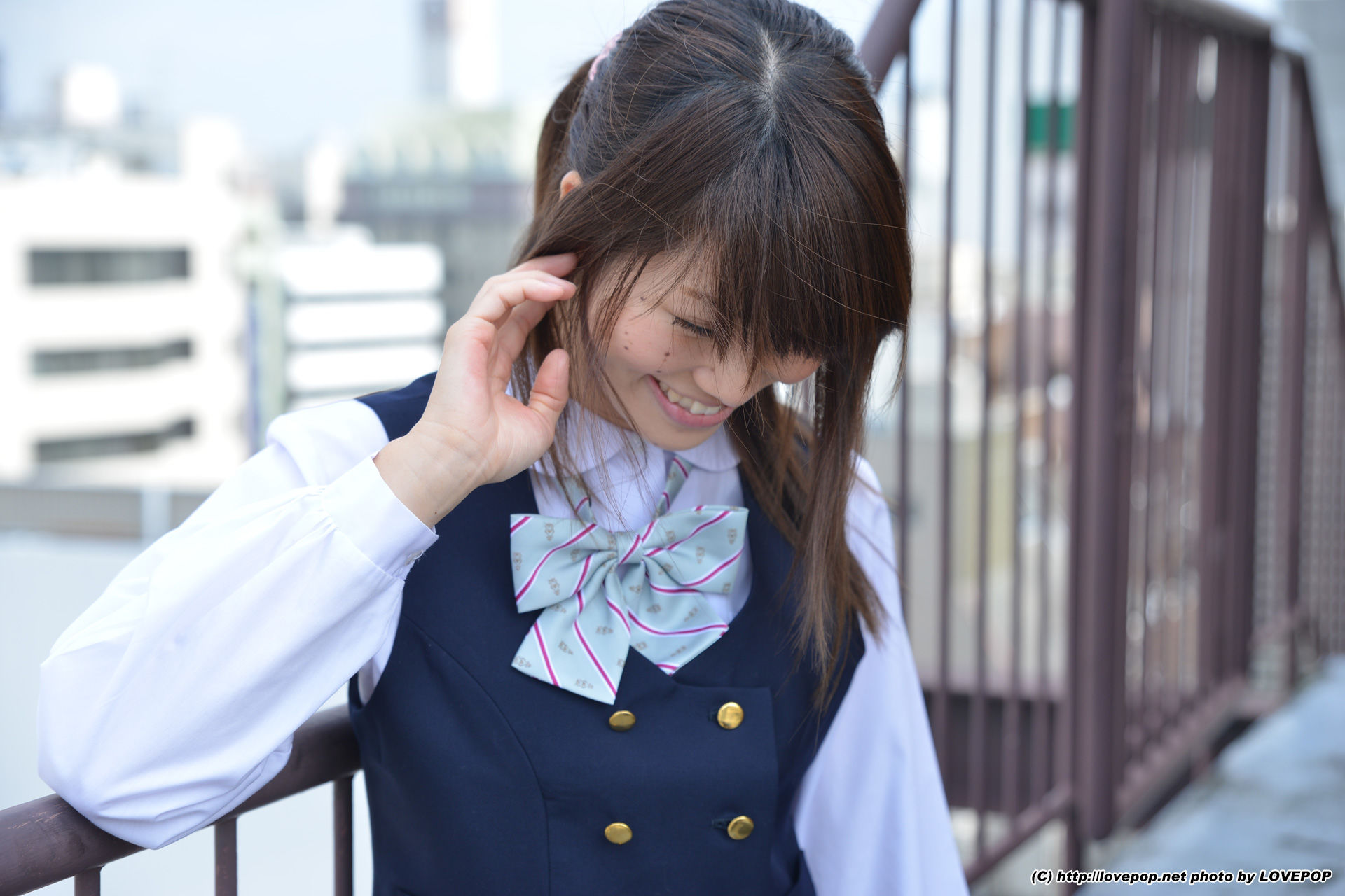 [LOVEPOP] Yamaguchi Ayaka 山口彩加 Stairway Voyeur T-back! ! Uniform vest - PPV/(75P)