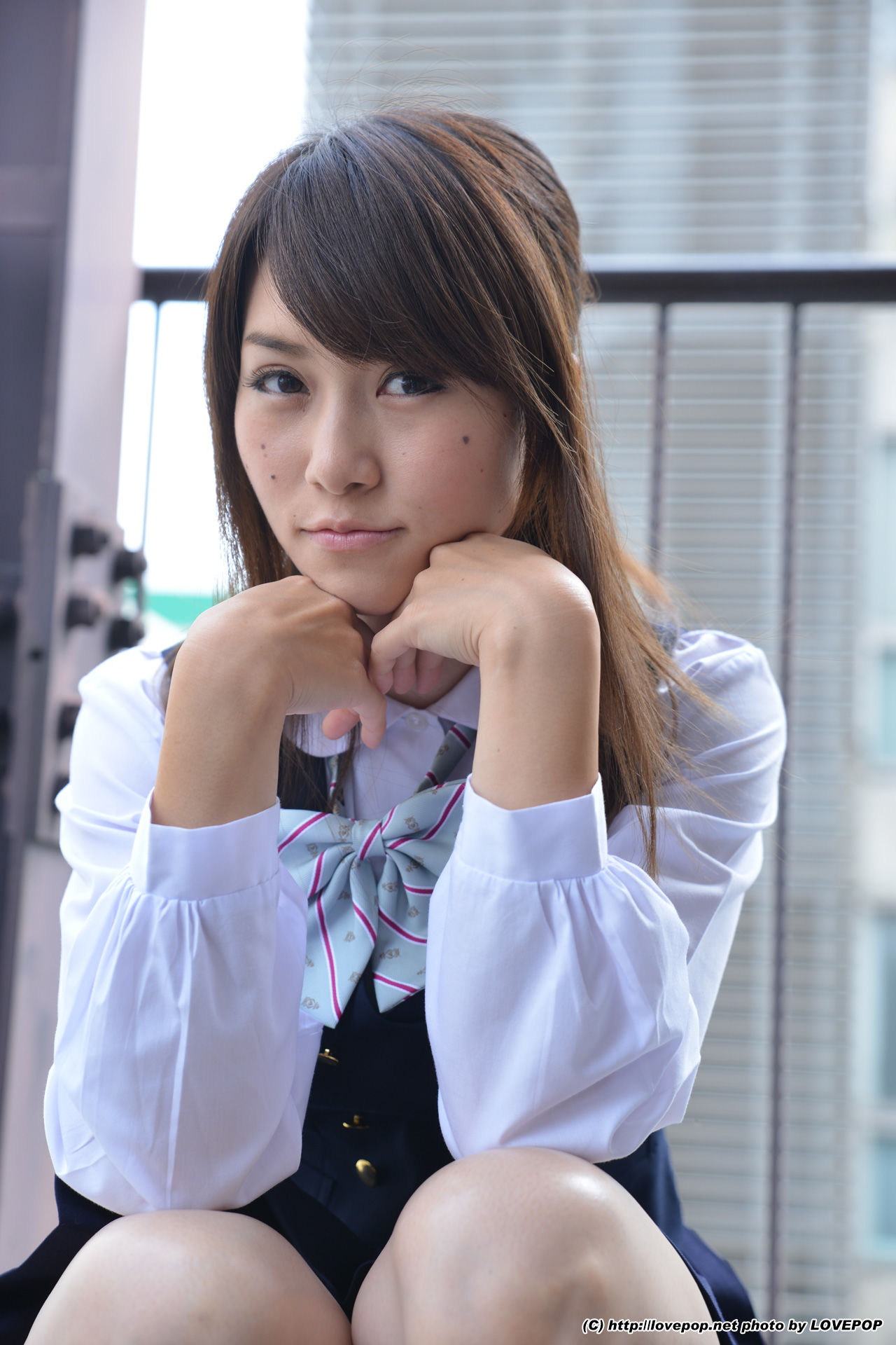 [LOVEPOP] Yamaguchi Ayaka 山口彩加 Stairway Voyeur T-back! ! Uniform vest - PPV/(75P)