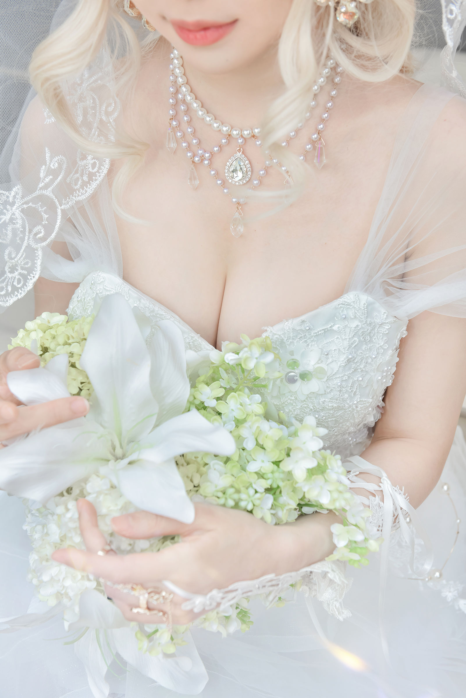 [福利COS] Ely_eee(ElyEE子) - Bride & Lingerie/(65P)