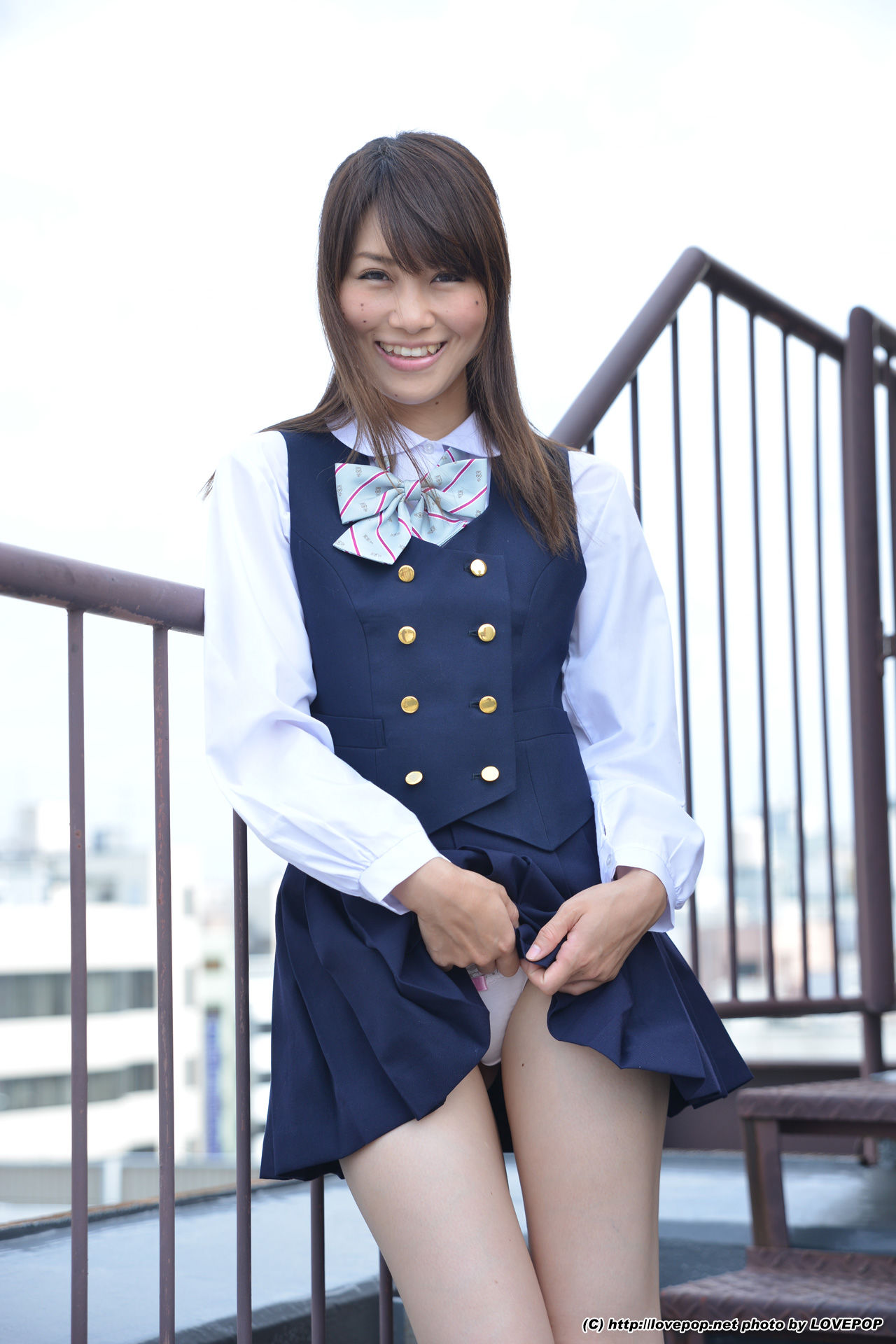 [LOVEPOP] Yamaguchi Ayaka 山口彩加 Stairway Voyeur T-back! ! Uniform vest - PPV/(75P)