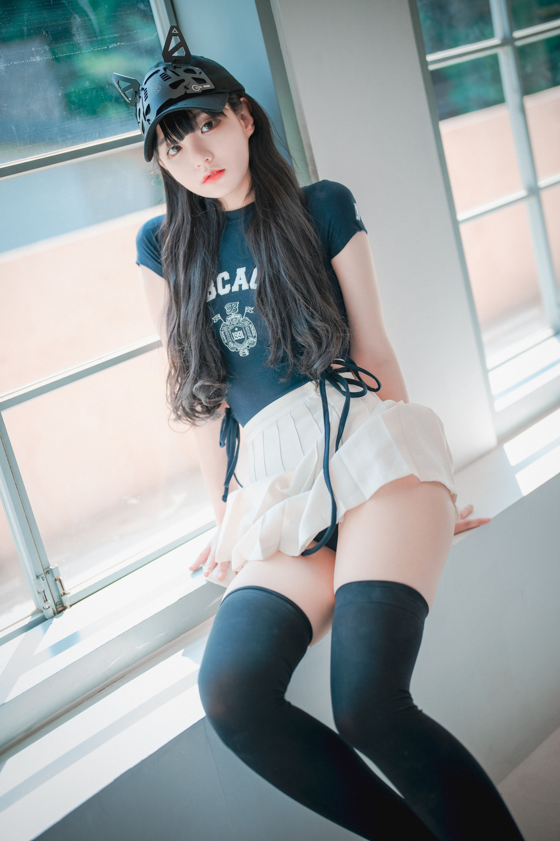 [DJAWA]  Jeong Jenny - Classic Athletic Girl in Navy Blue/(71P)