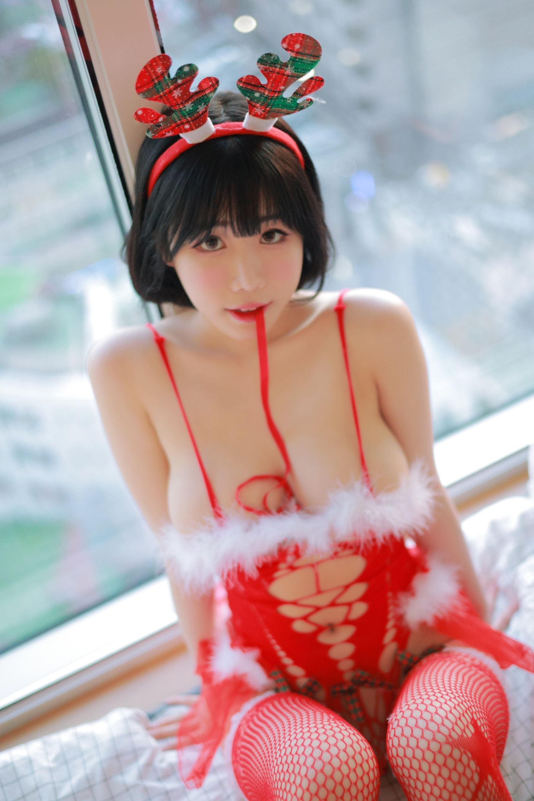 [福利COS] 韩网可爱性感网红Addielyn - X'mas/(79P)