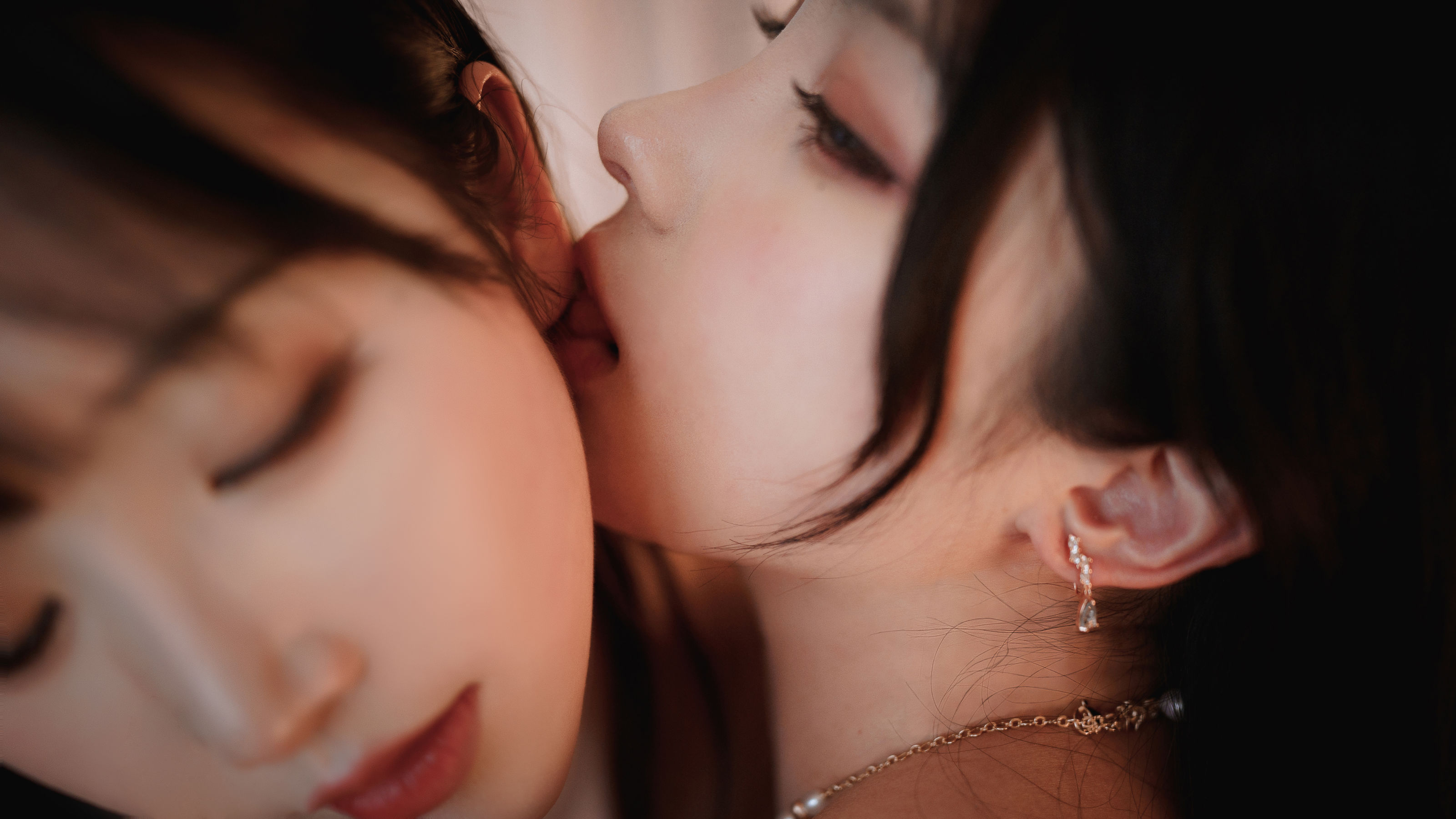 [福利COS] COS福利rioko凉凉子(肉扣热热子)&面饼仙儿 - OL百合/(50P)